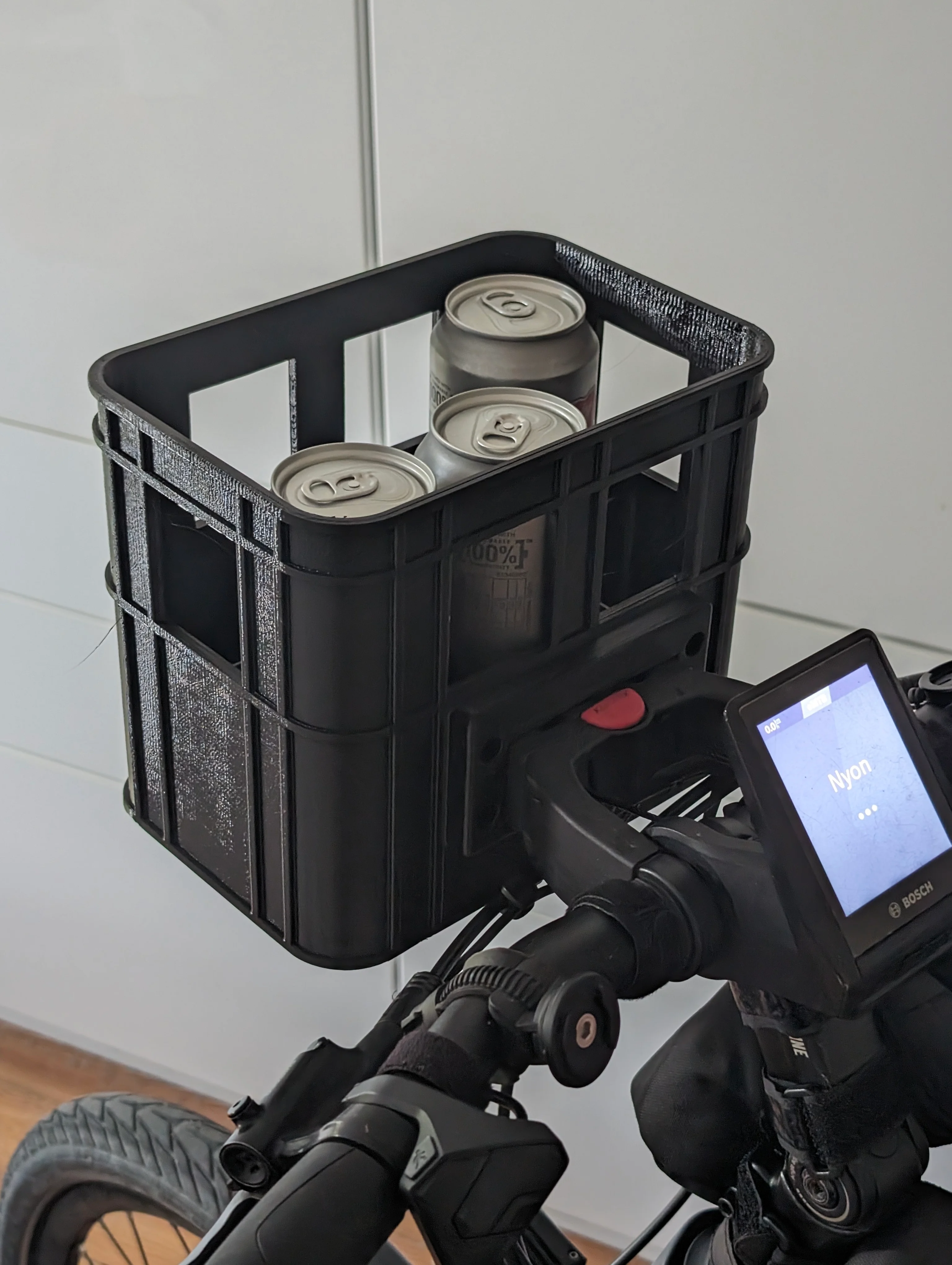 Beer crate for 6 pcs 0.5 l cans with Klickfix connection for the bike