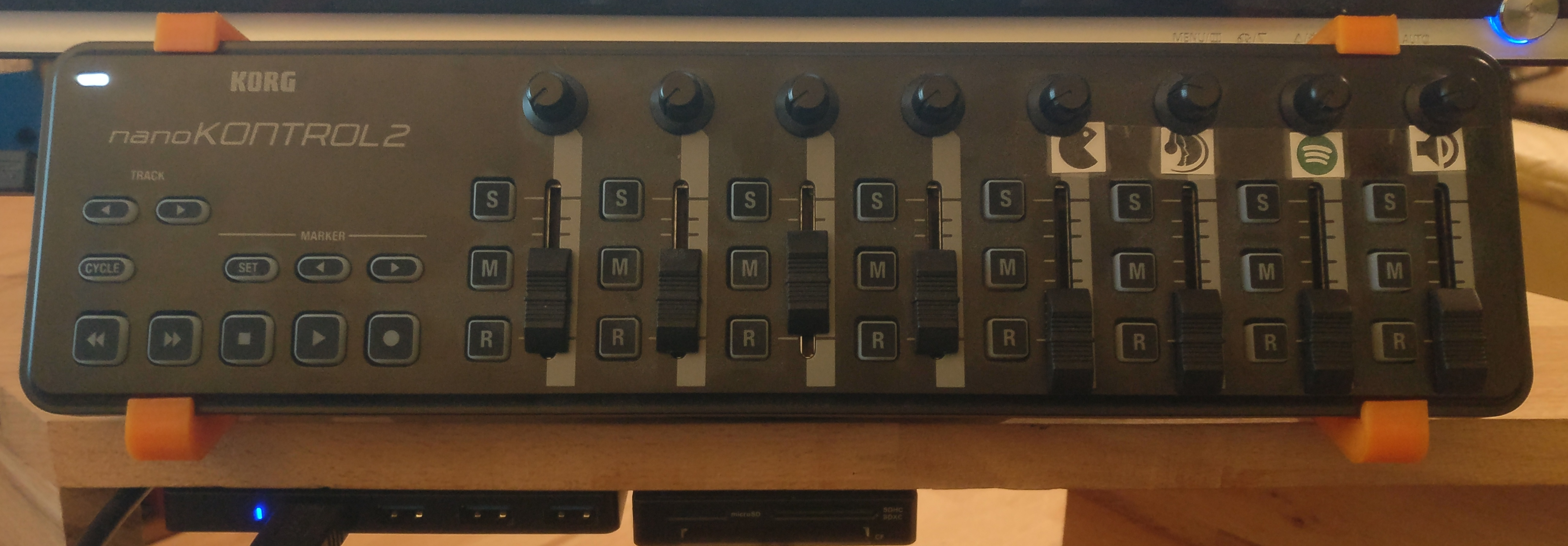 KORG nanoKONTROL2 Stand