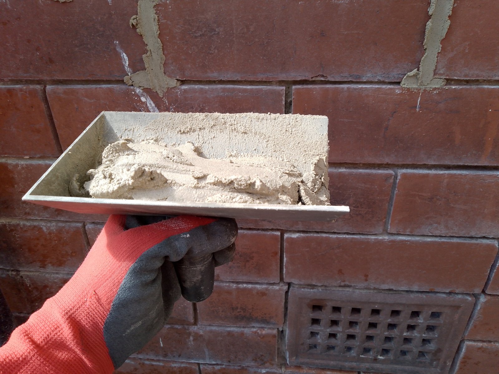 Pointing hod for brickwork mortar pointing