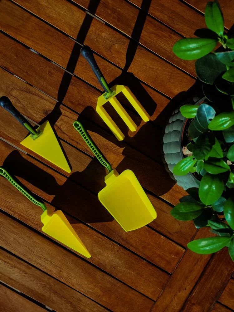 Razor Garden Tools