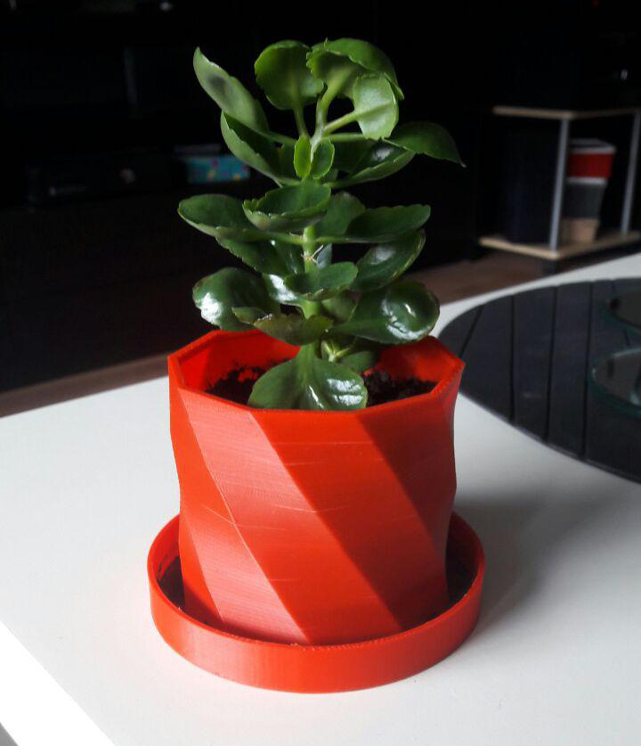 Stylish plant pot