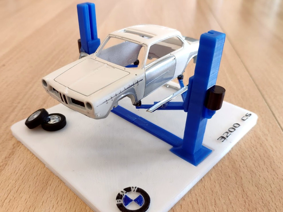 Hydraulic ramp (Hebebühne) 1/43 scale