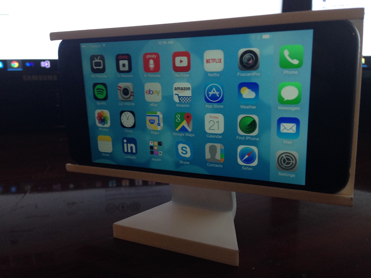 Apple Iphone 6 Plus Imac Stand