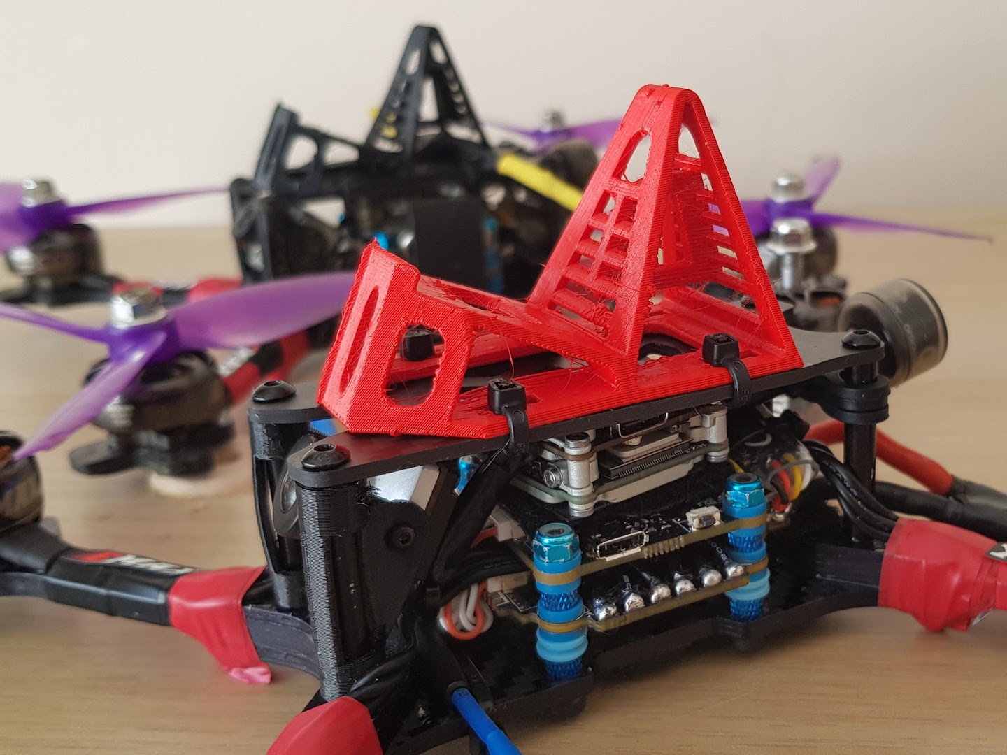2in1 - Fin & GoPro Couch for racing drones (8 grams)