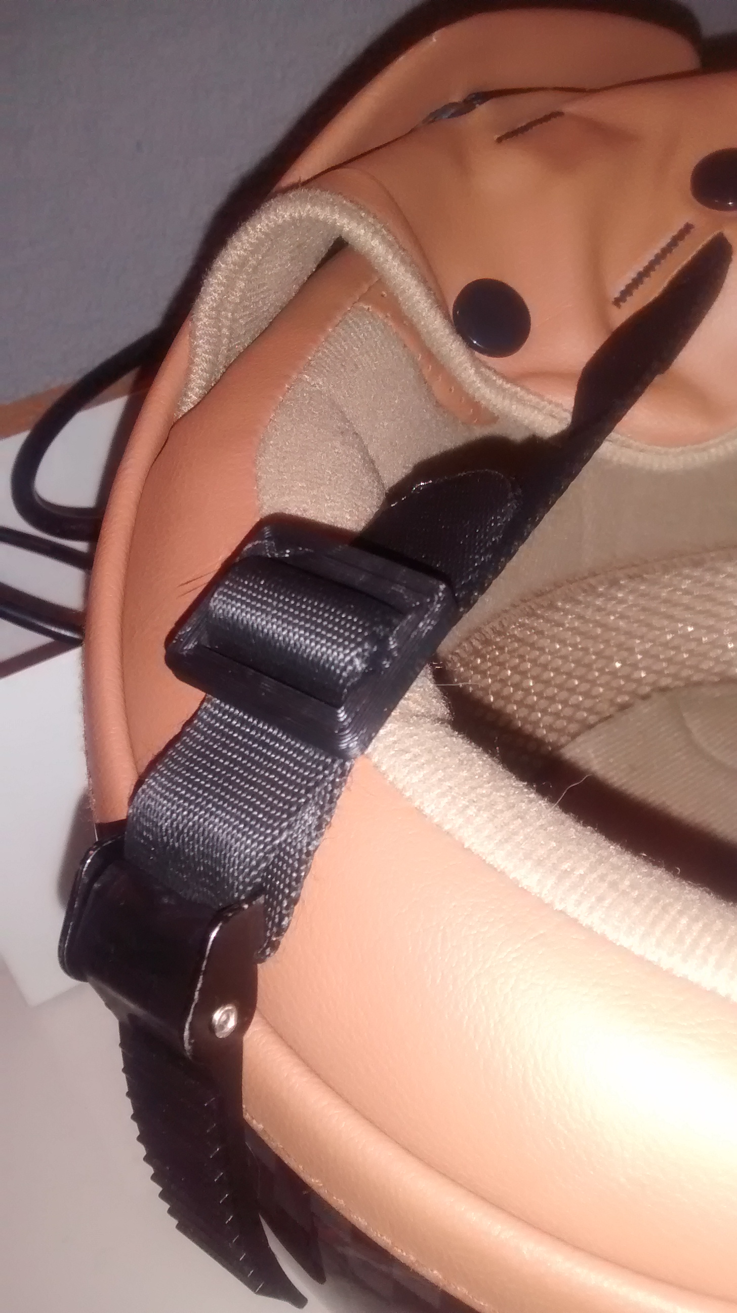 helmet clip