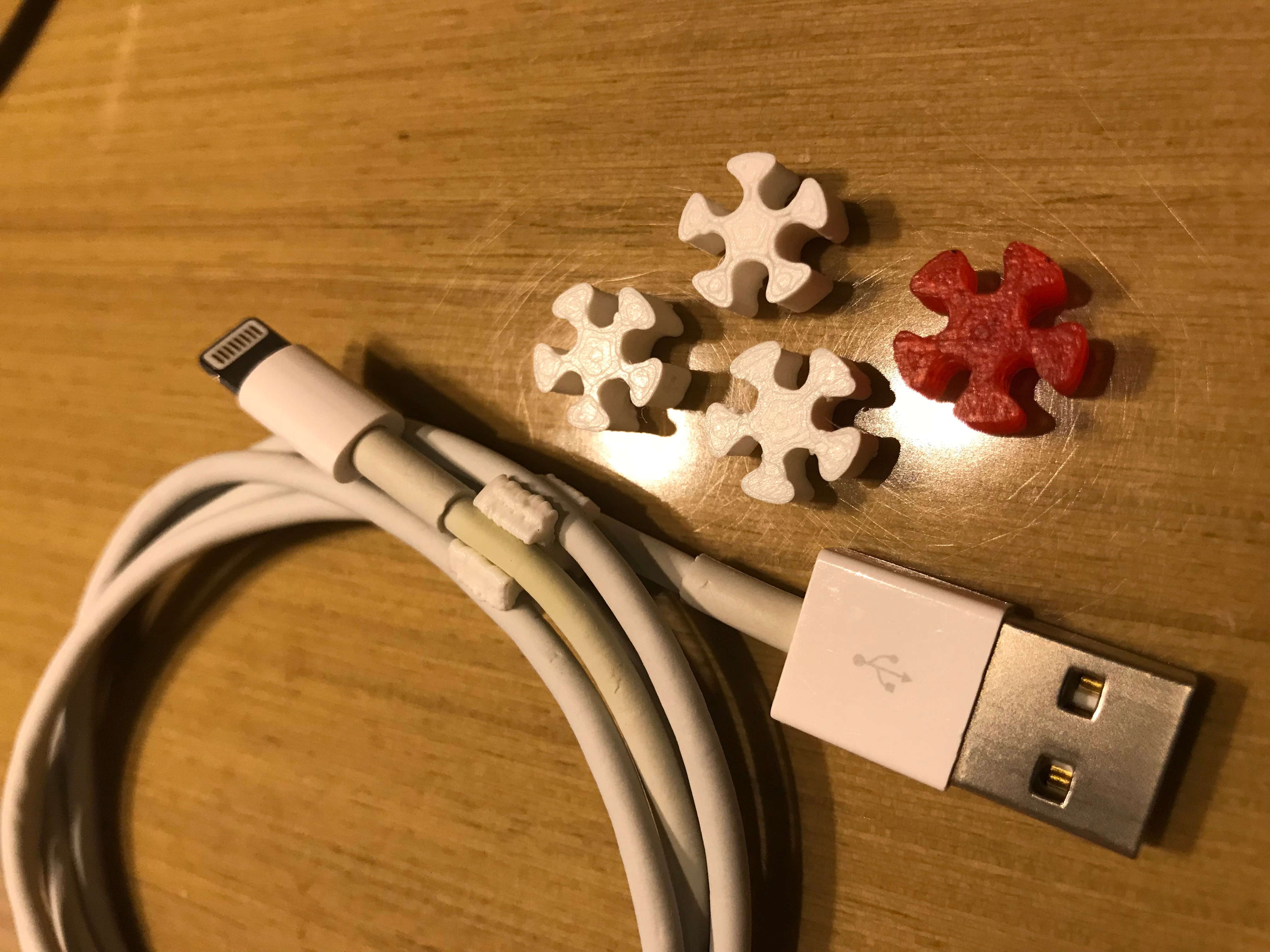 Snowflake USB Cable organizer