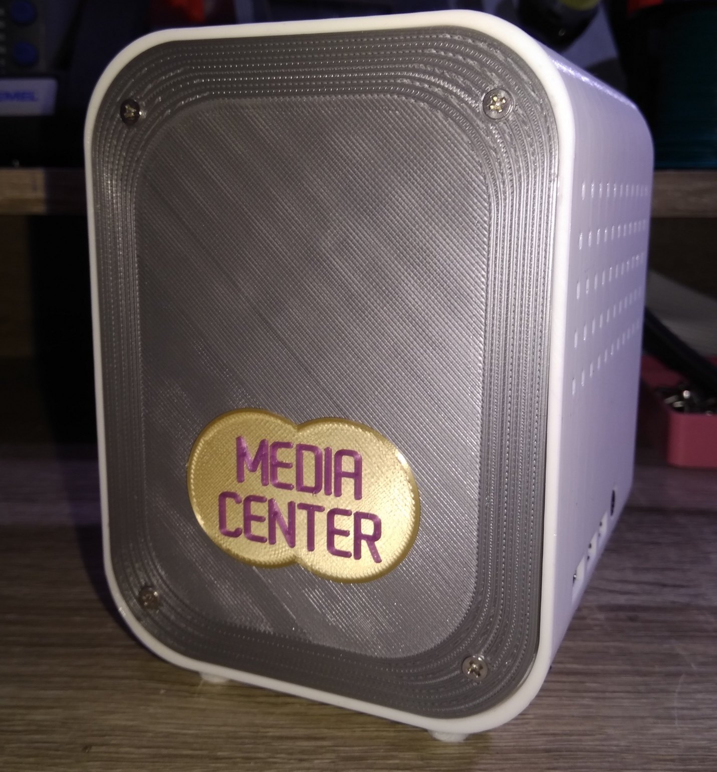 Raspberry Pi 4 Media Center case