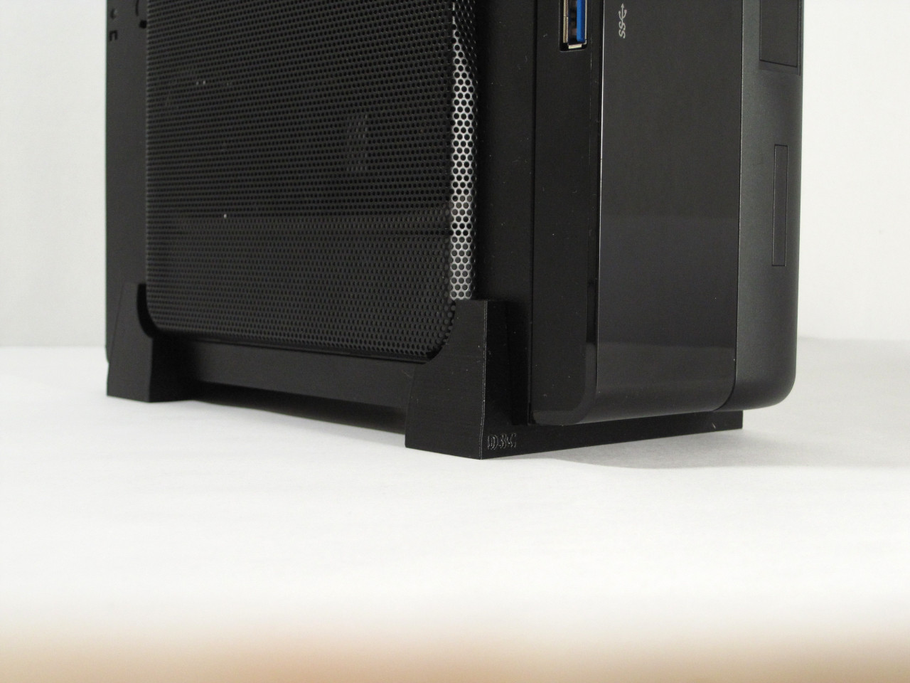 InWin BQ Series (BQ656) Case Stand - WR