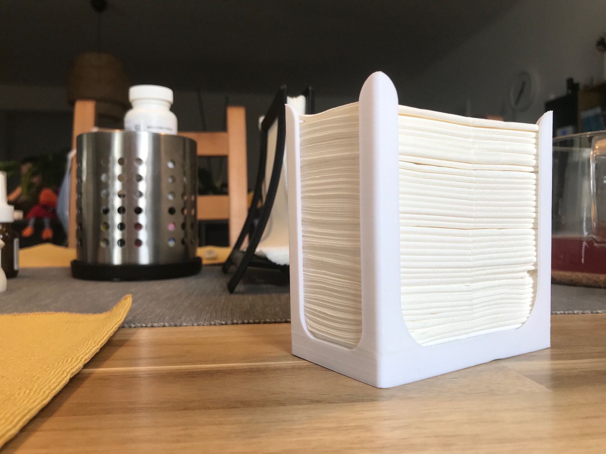 Tissue holder