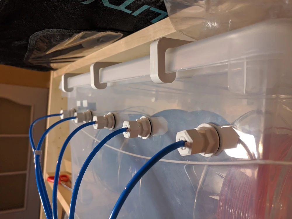 Drybox PTFE mount