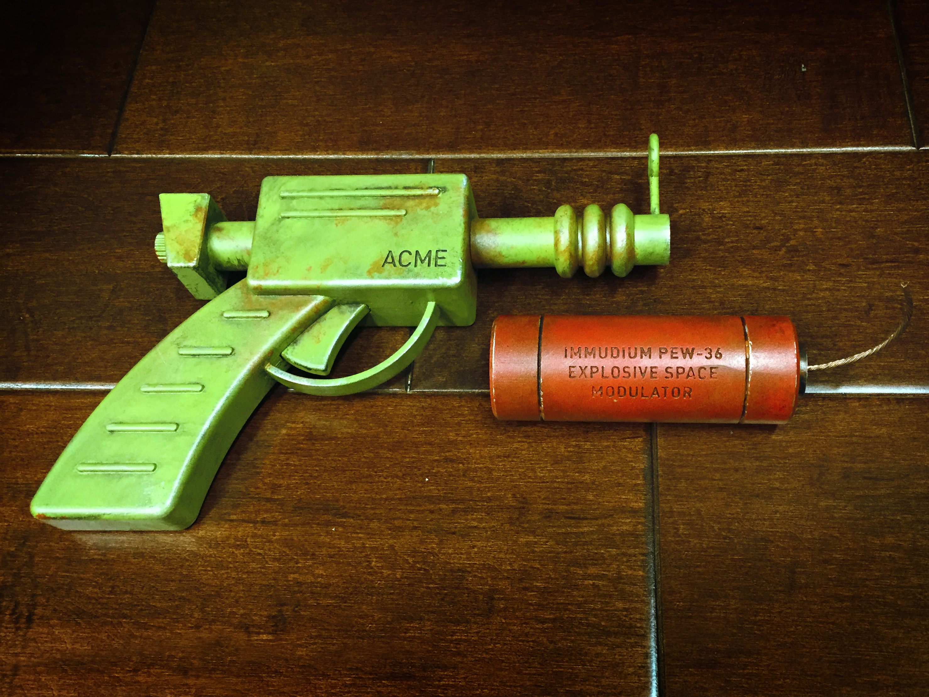 Marvin the Martian Raygun and Space Modulator