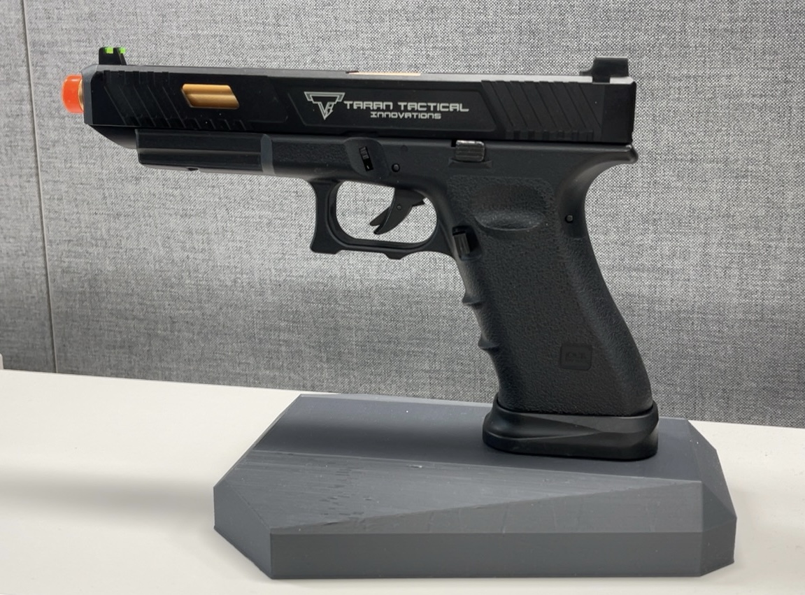 John Wick TTI Glock 34 Combat Master Stand with mag (toystar ver.)