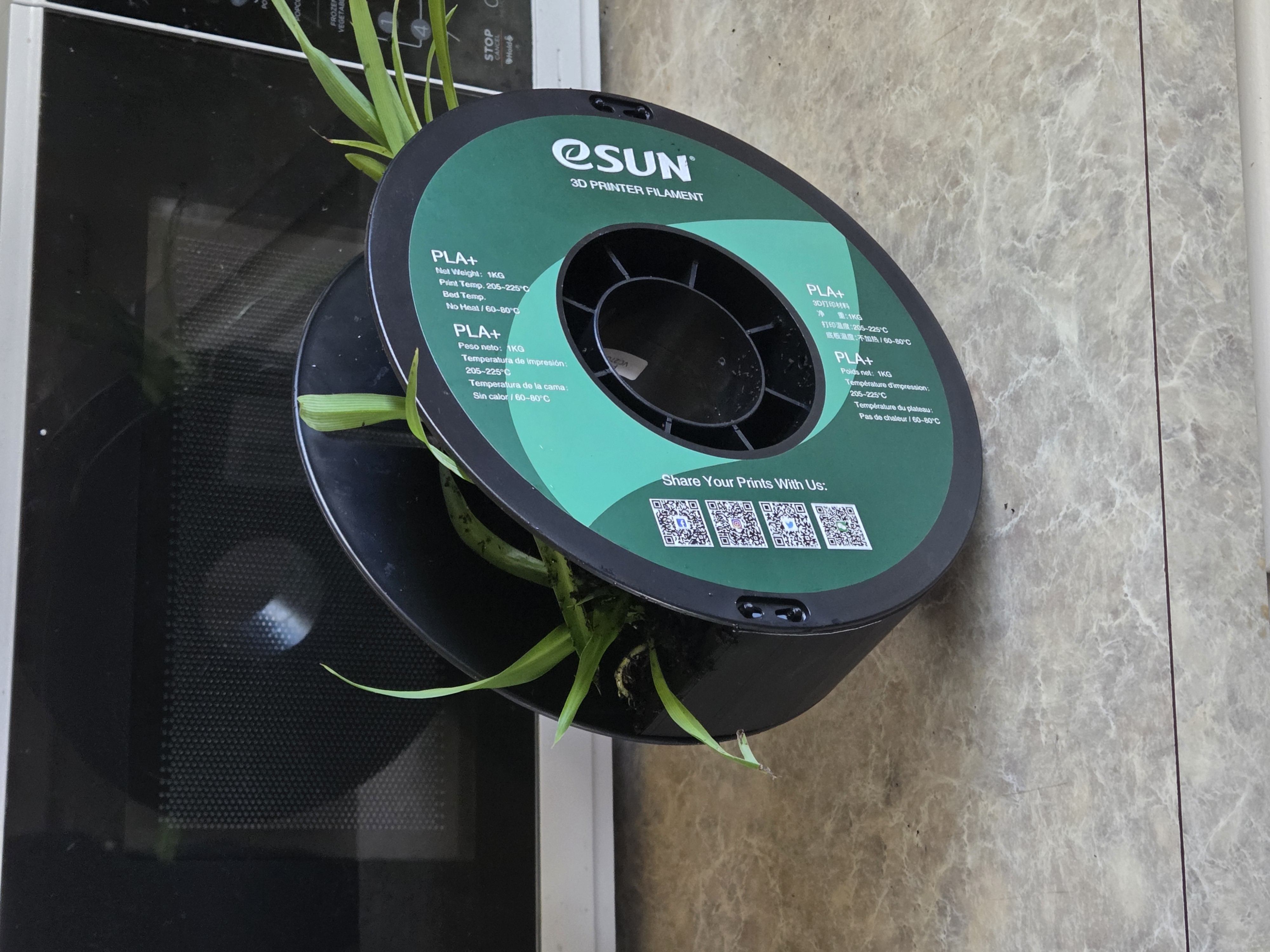 recycled Spool planter