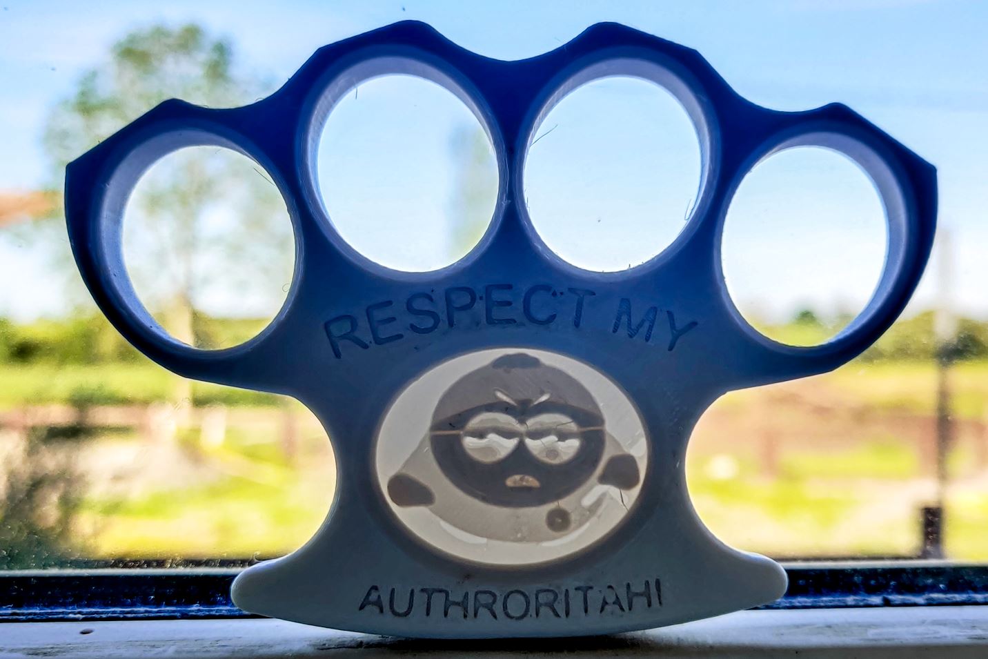 South-Park-Cartman Knuckle Dusters Prop