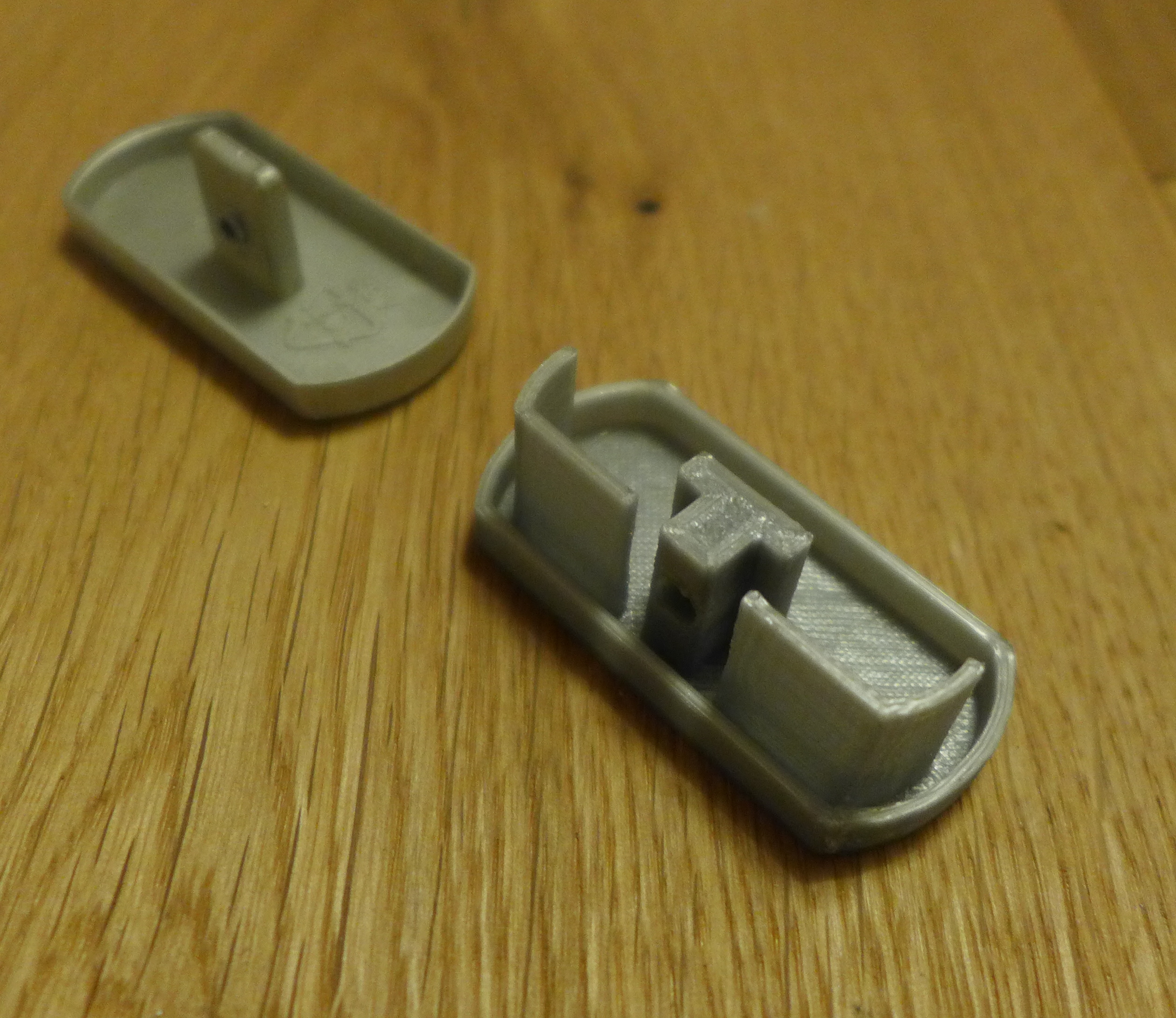 End cap for Ikea KVARTAL triple track curtain rail