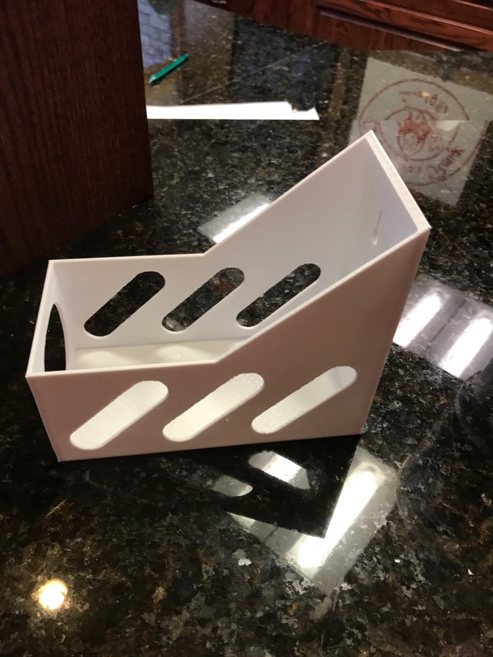 Baby Food Pouch Holder V2