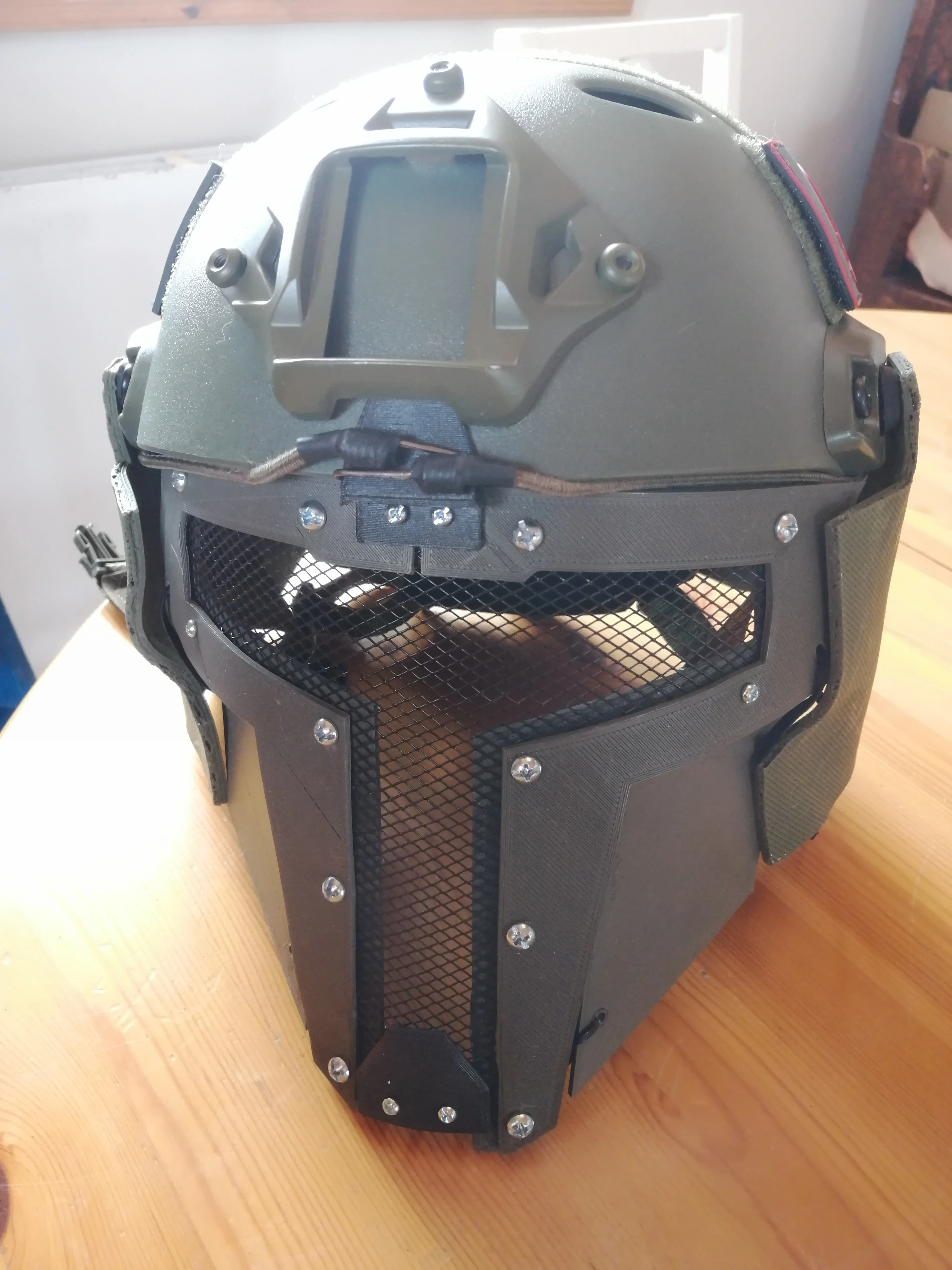 Bounty hunter mask
