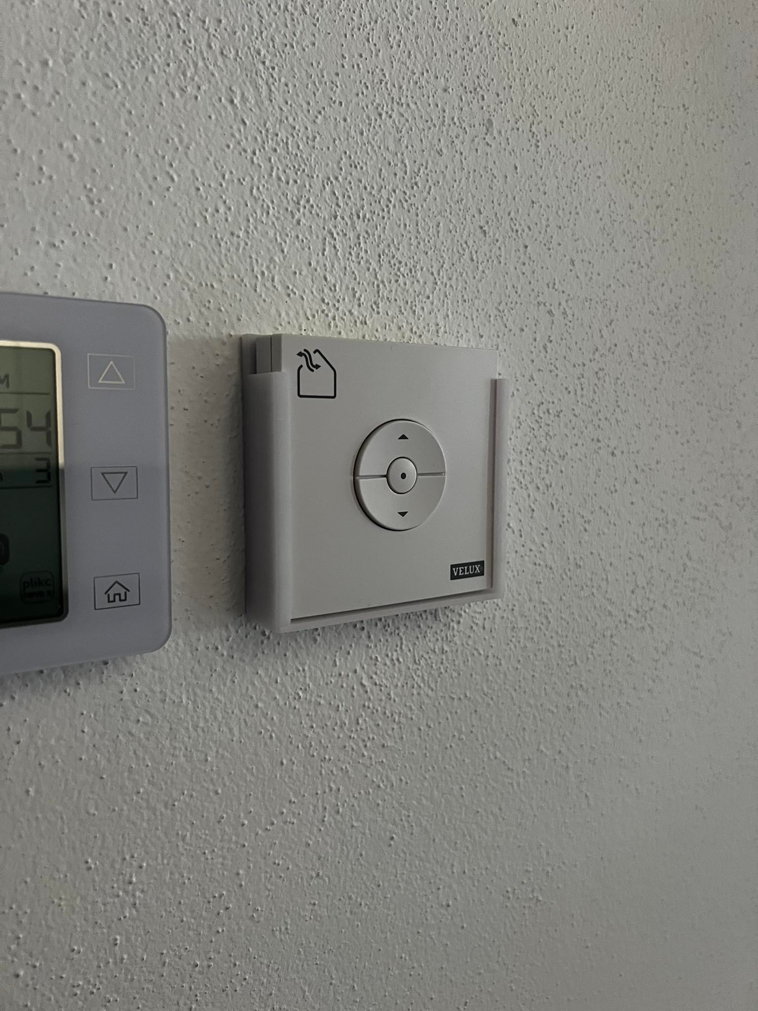 Velux KLI 310 Series remote wall mount