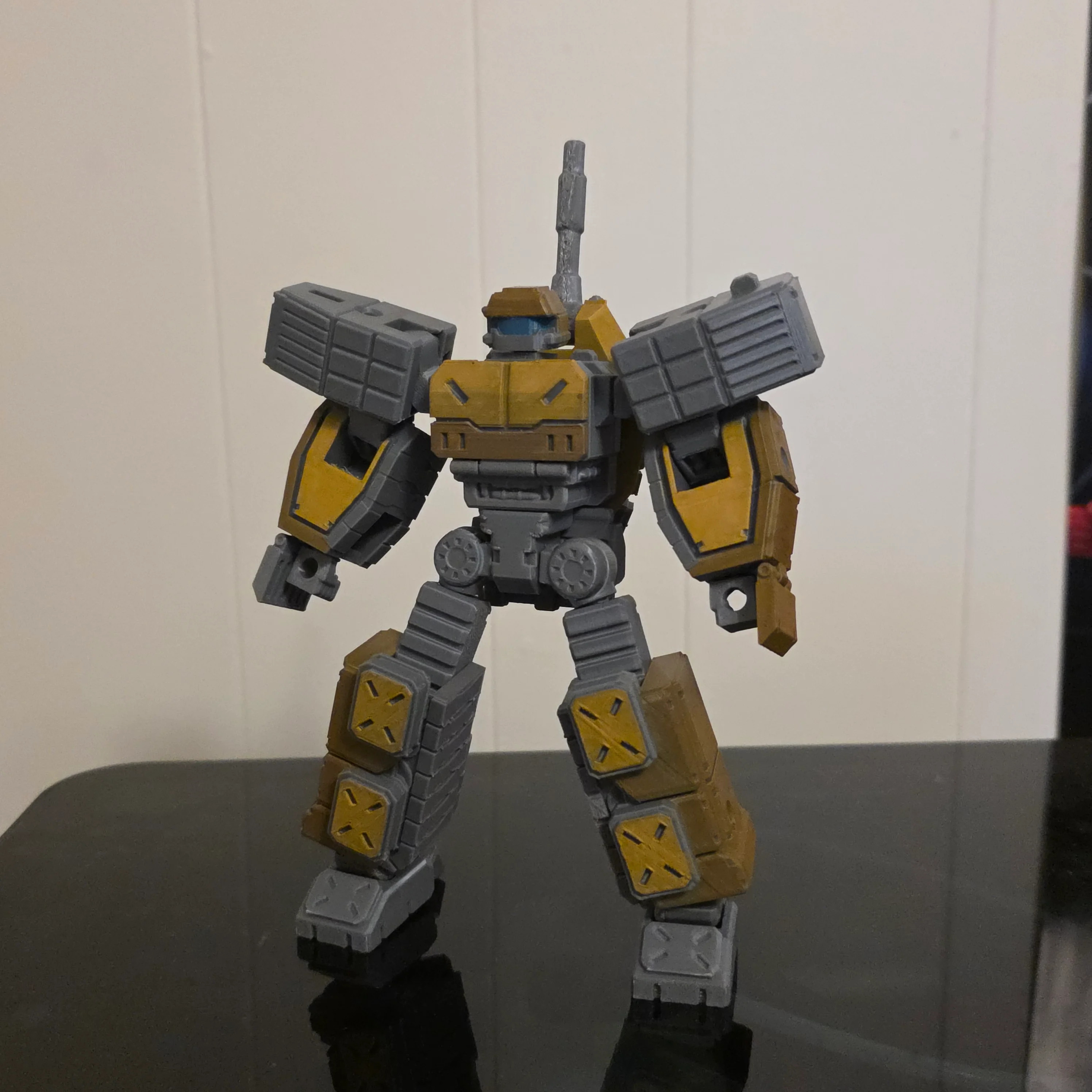 Transforming Robot Action Figure - Tank Alt. Mode