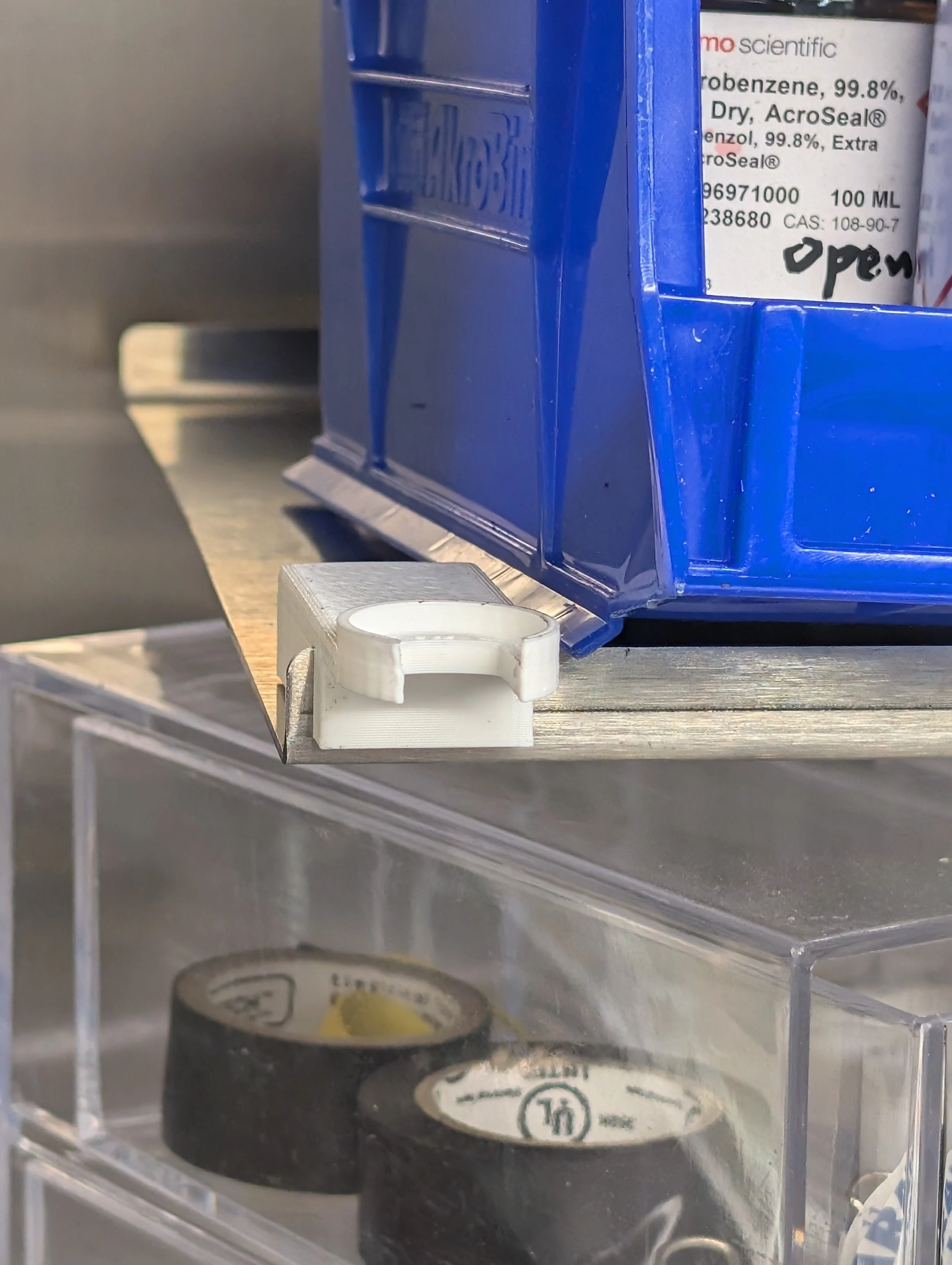 Lab Hood Edge-Mount Pipette Holder