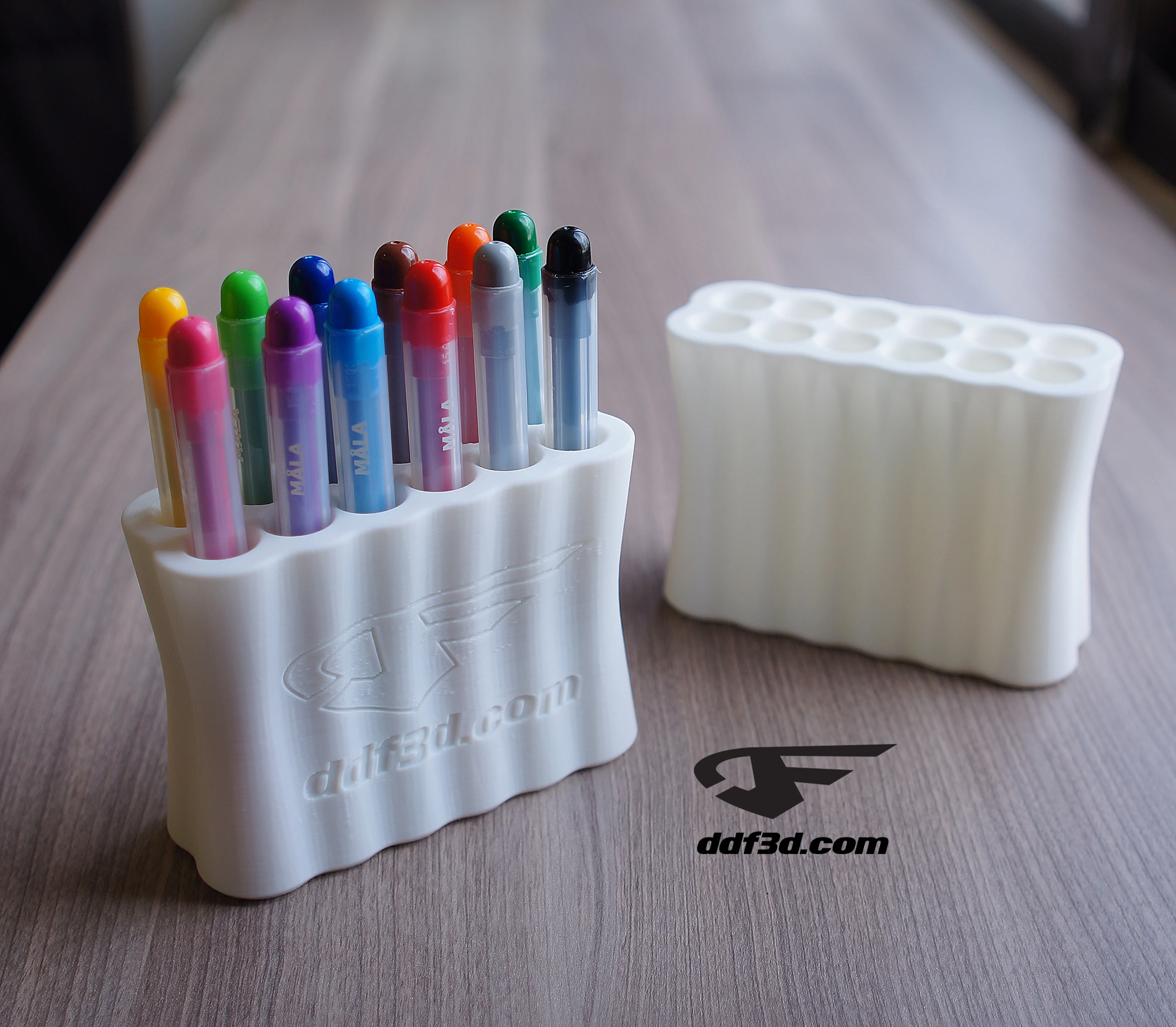 mala color pen holder