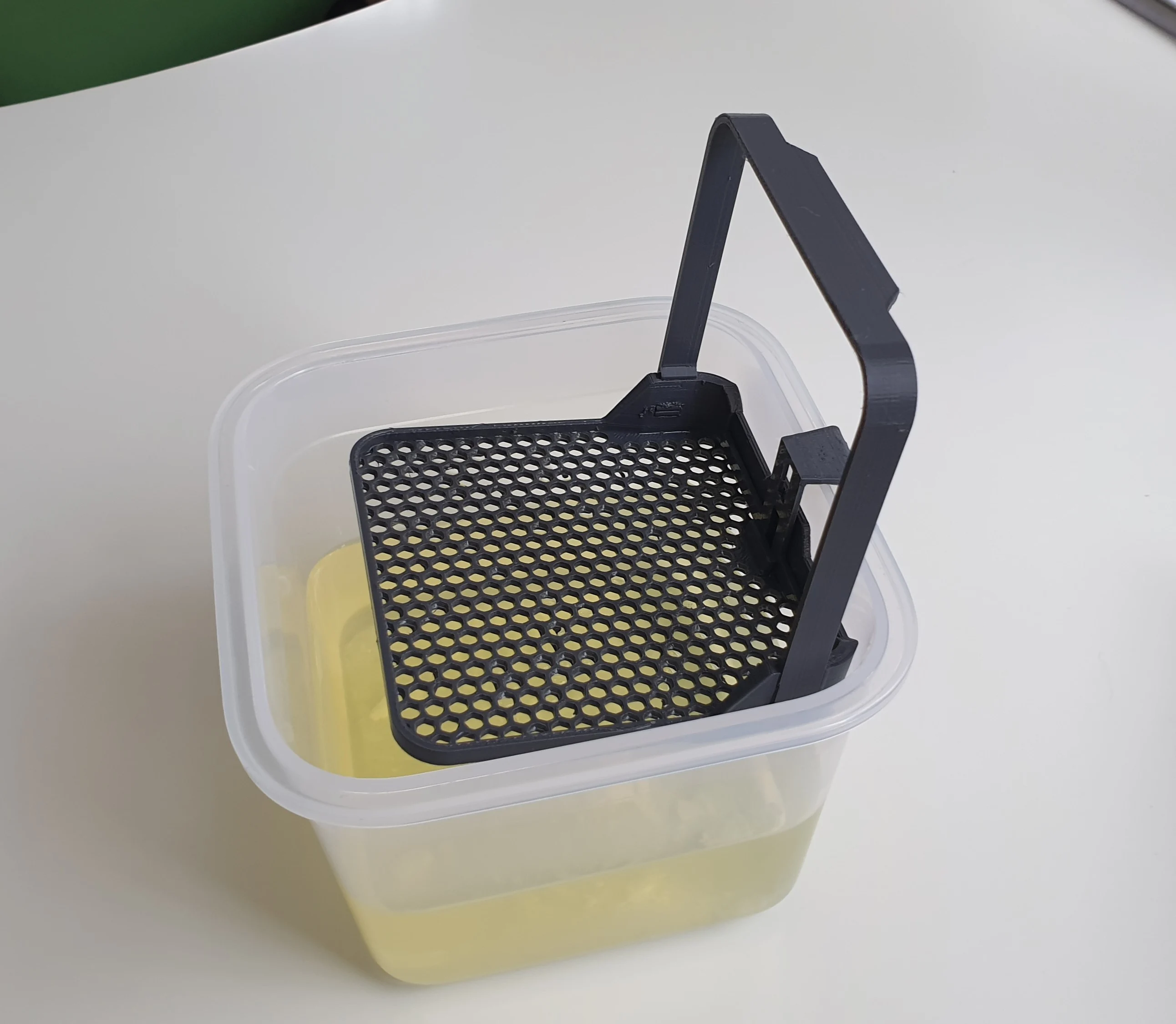 IPA Tank Strainer with Hook