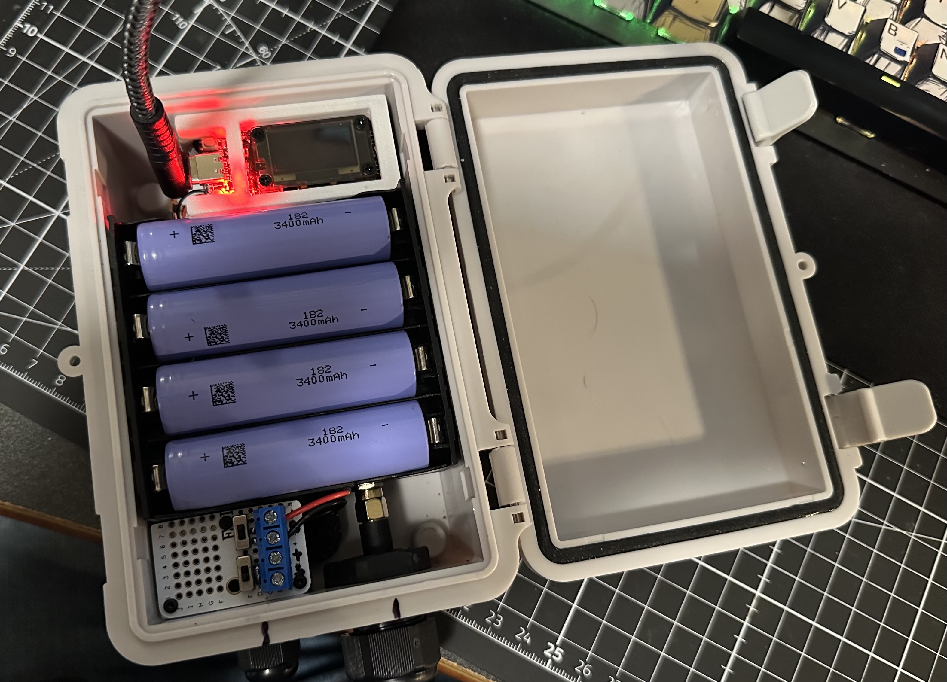 Meshtastic Heltec v4 enclosure block