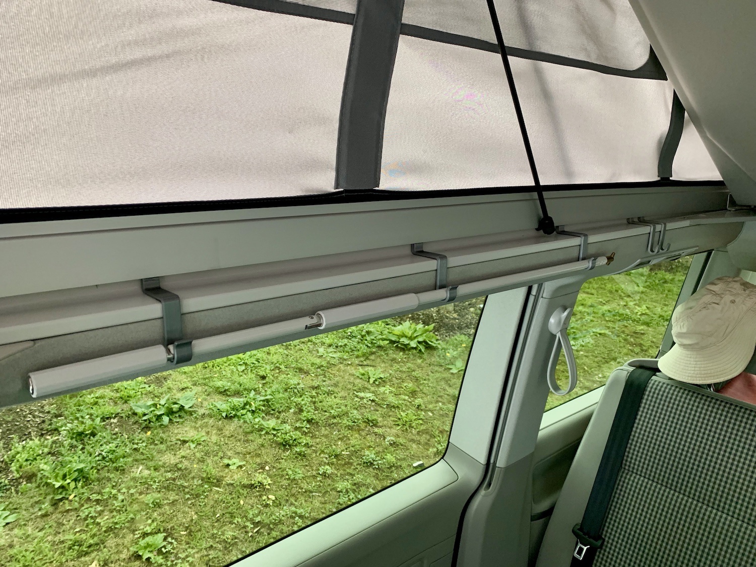 Holder for the awning crank of a VW California