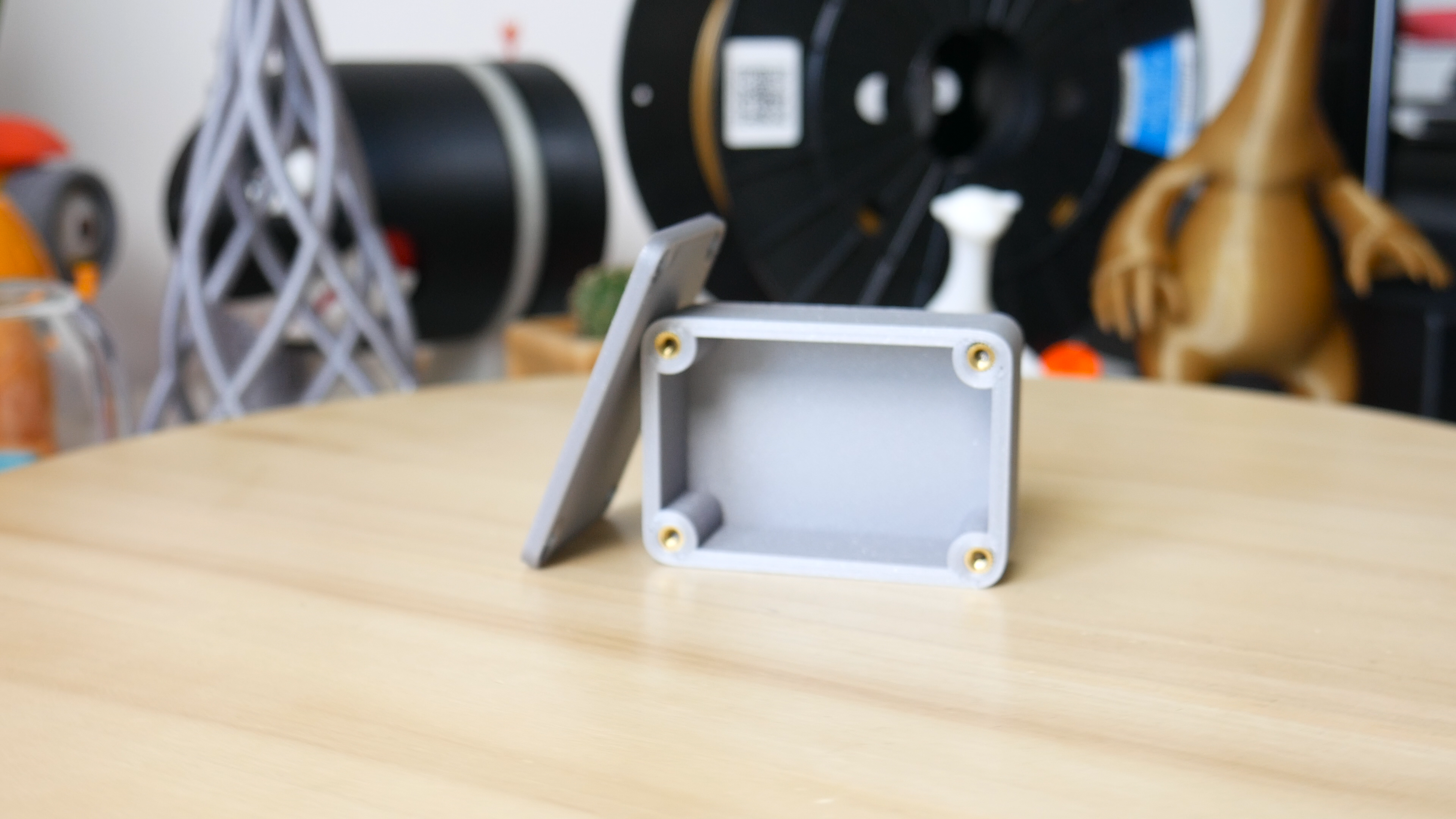Thread inserts box - sample