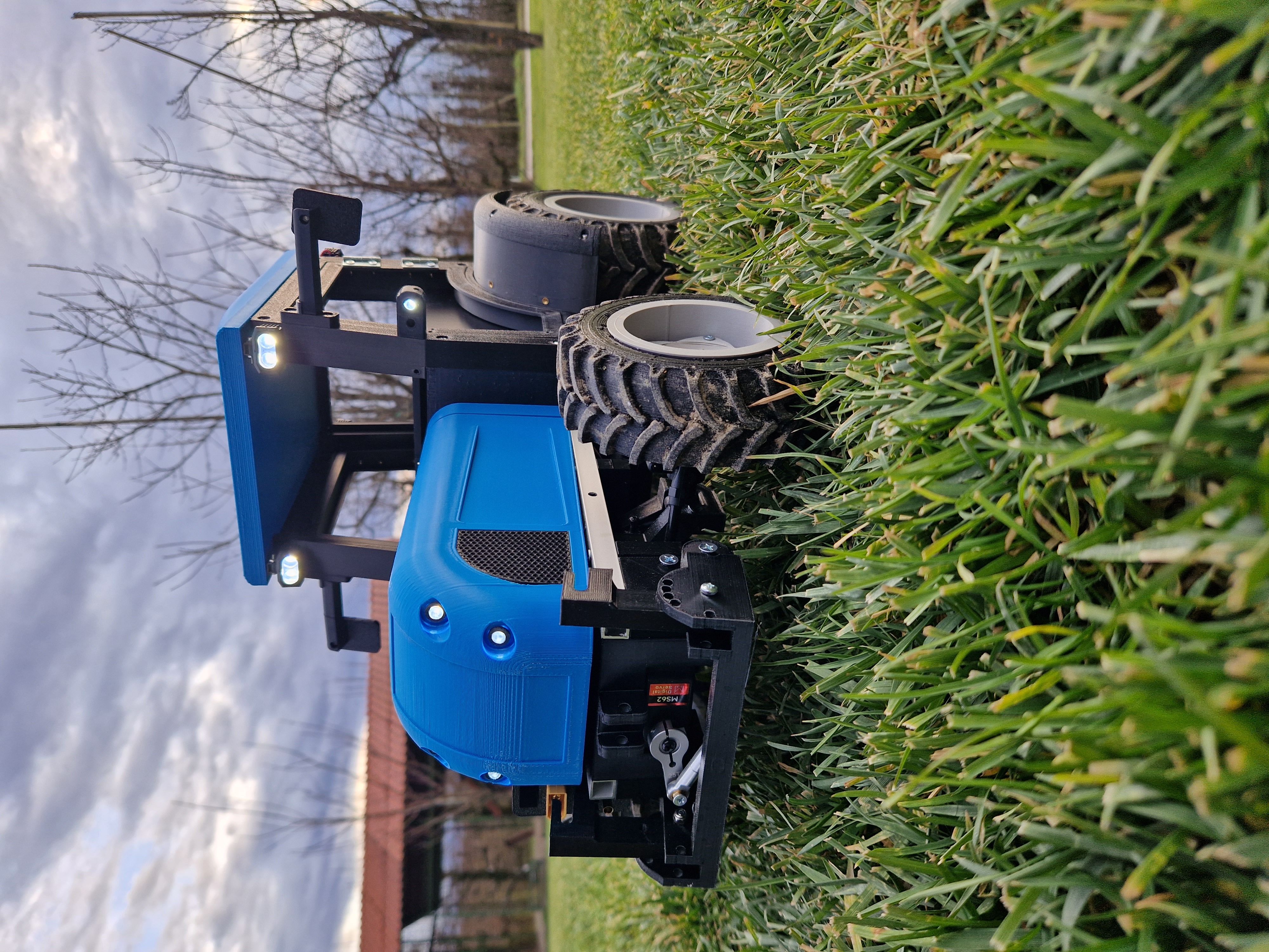 RC TRACTOR 1:6 I Scale working model