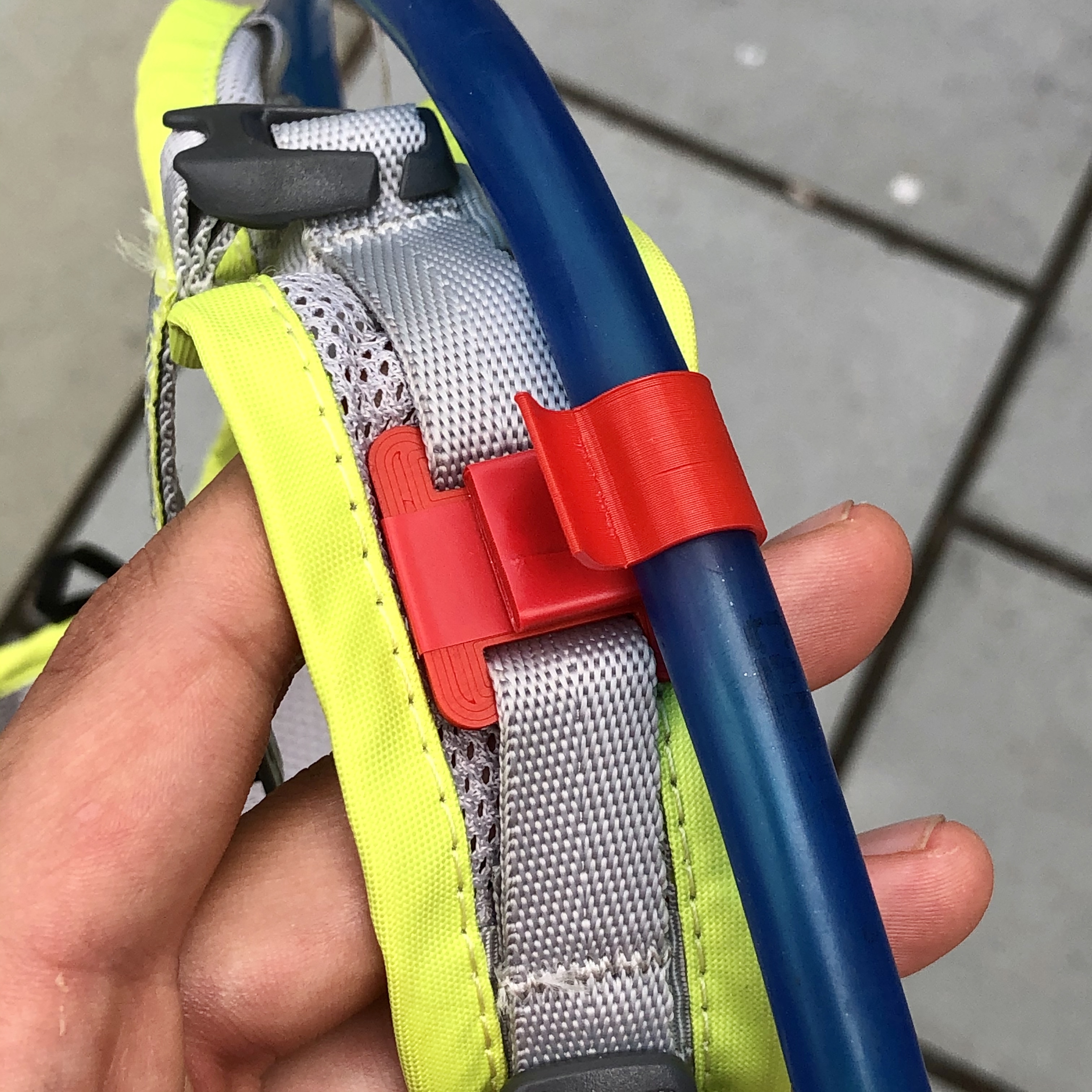 Backpack Magnet Holder (CamelHack)