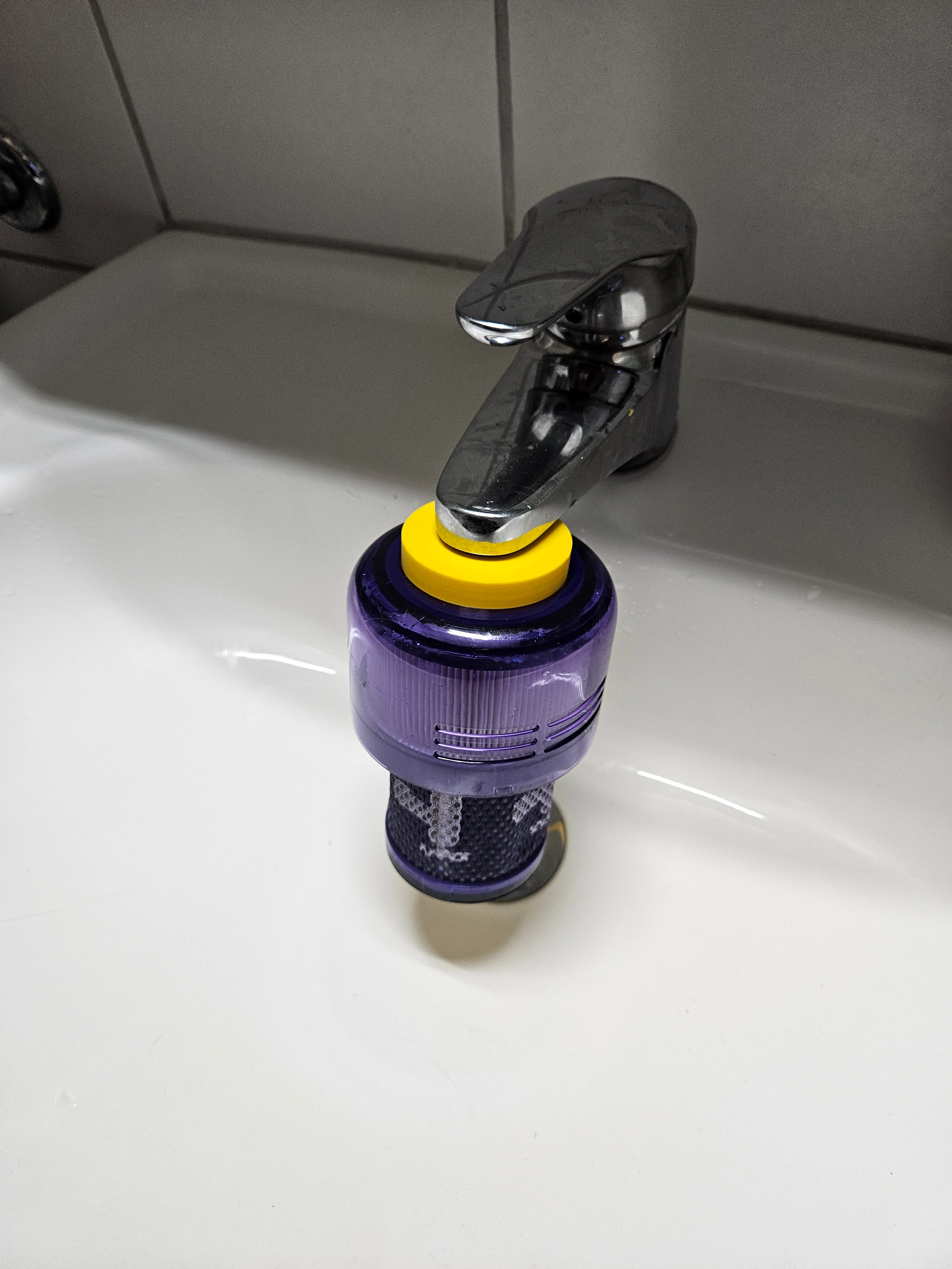 Dyson Filter Cleaner V12