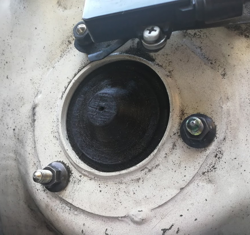 Lexus IS300 strut cover