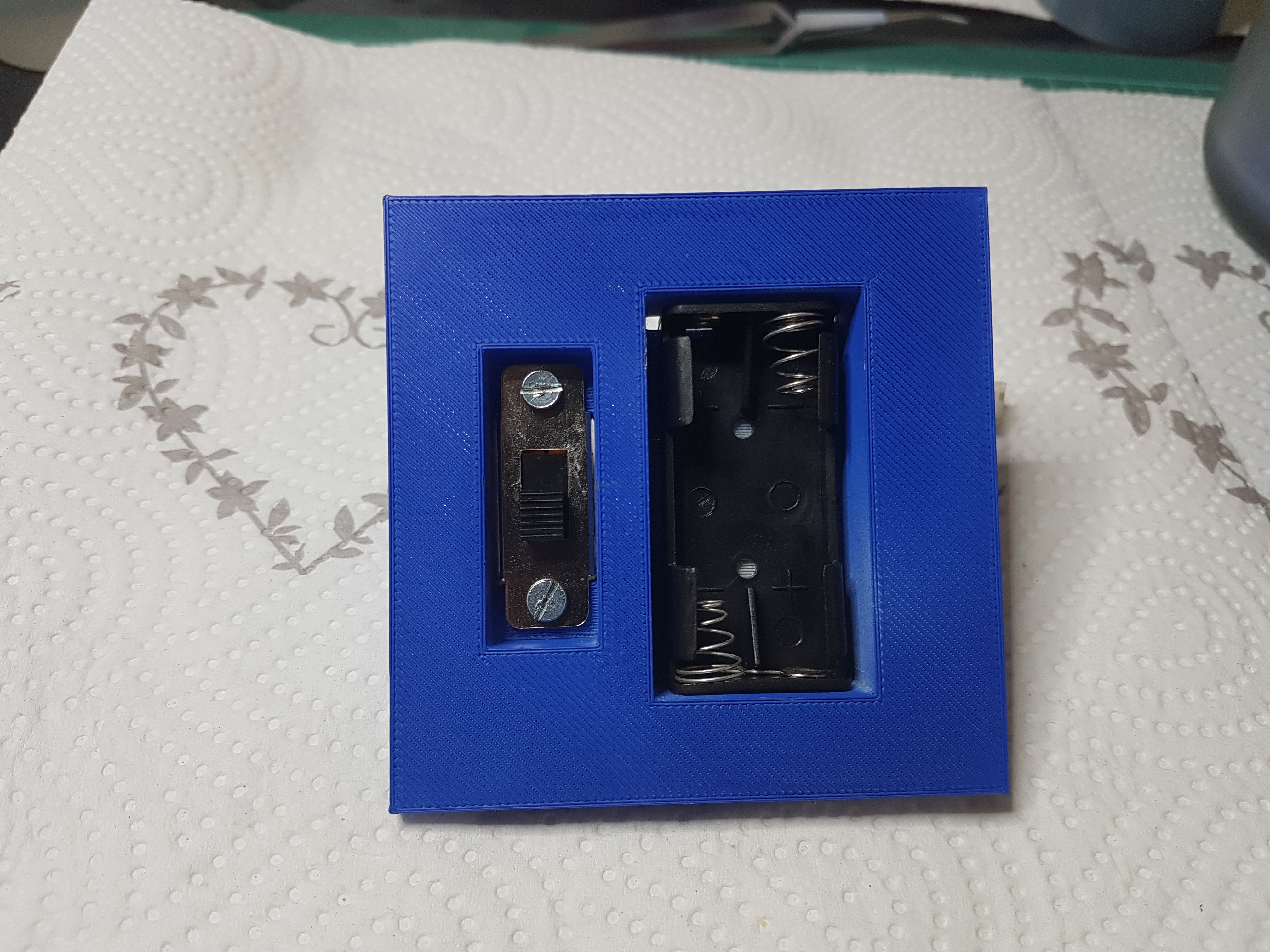 TARDIS Deluxe - Closed base with battery & switch slot