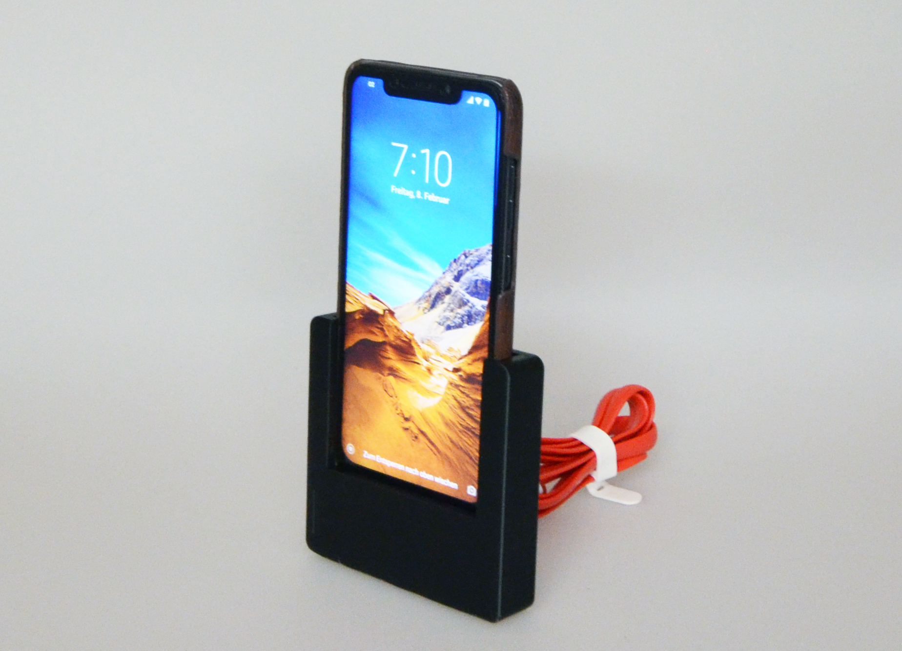 Xiaomi Pocophone F1 - KFZ Halterung mit Ladefunktion