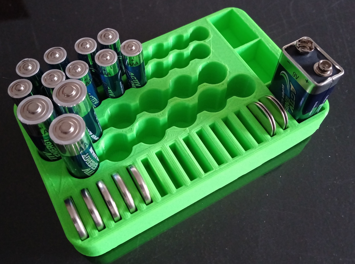 Simple battery storage with 9V