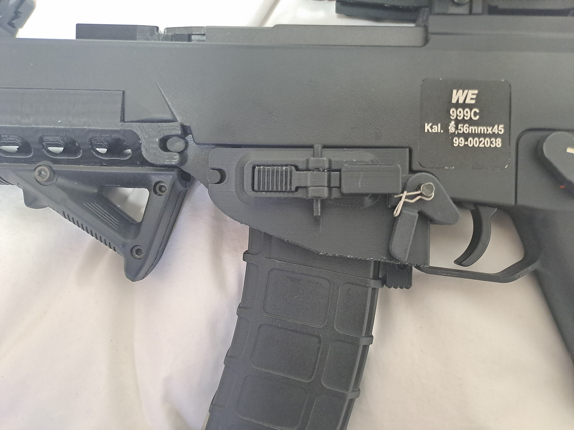 WE G36 GBB (GHK)M4 magazine adapter (with bolt catch) V2