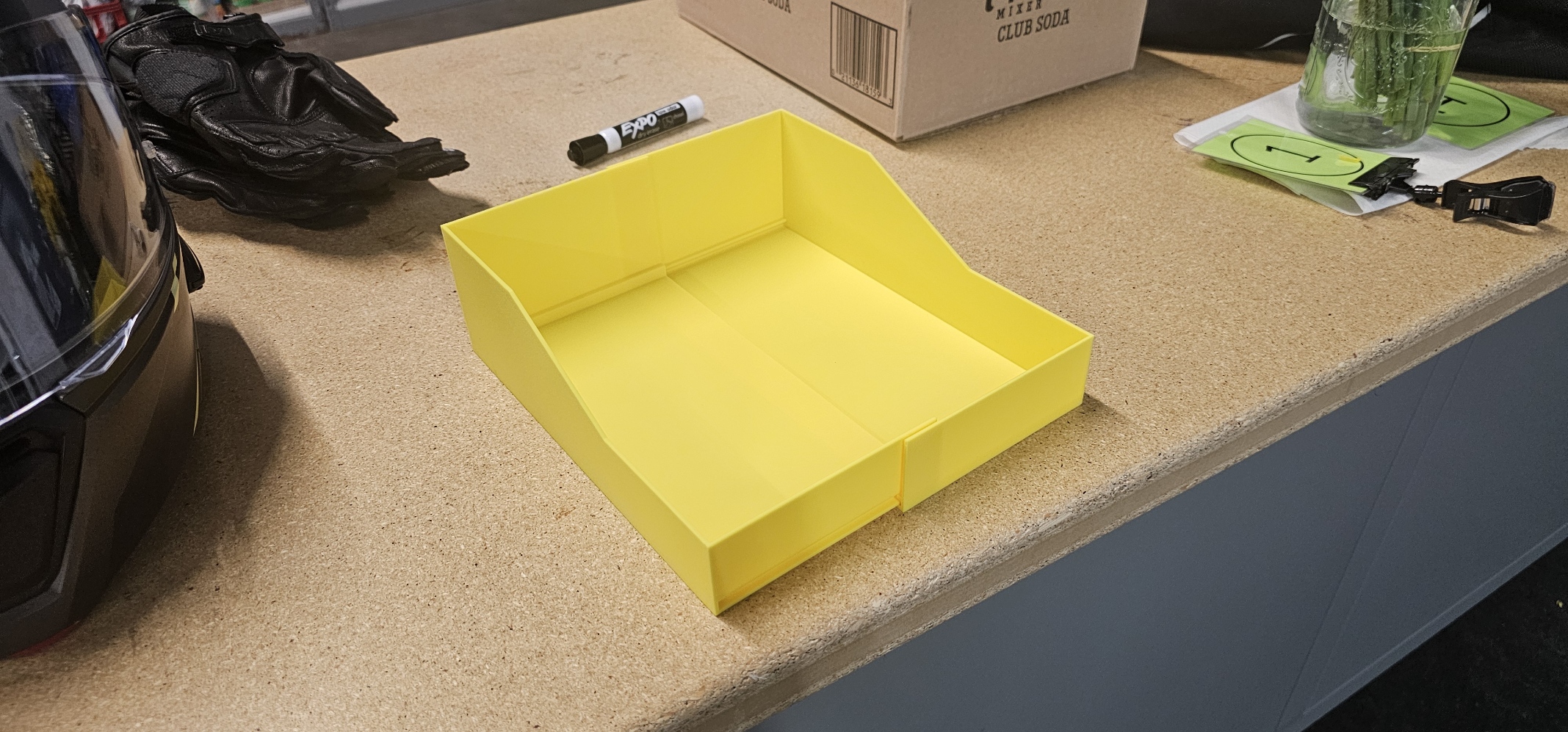 Adjustable food package display