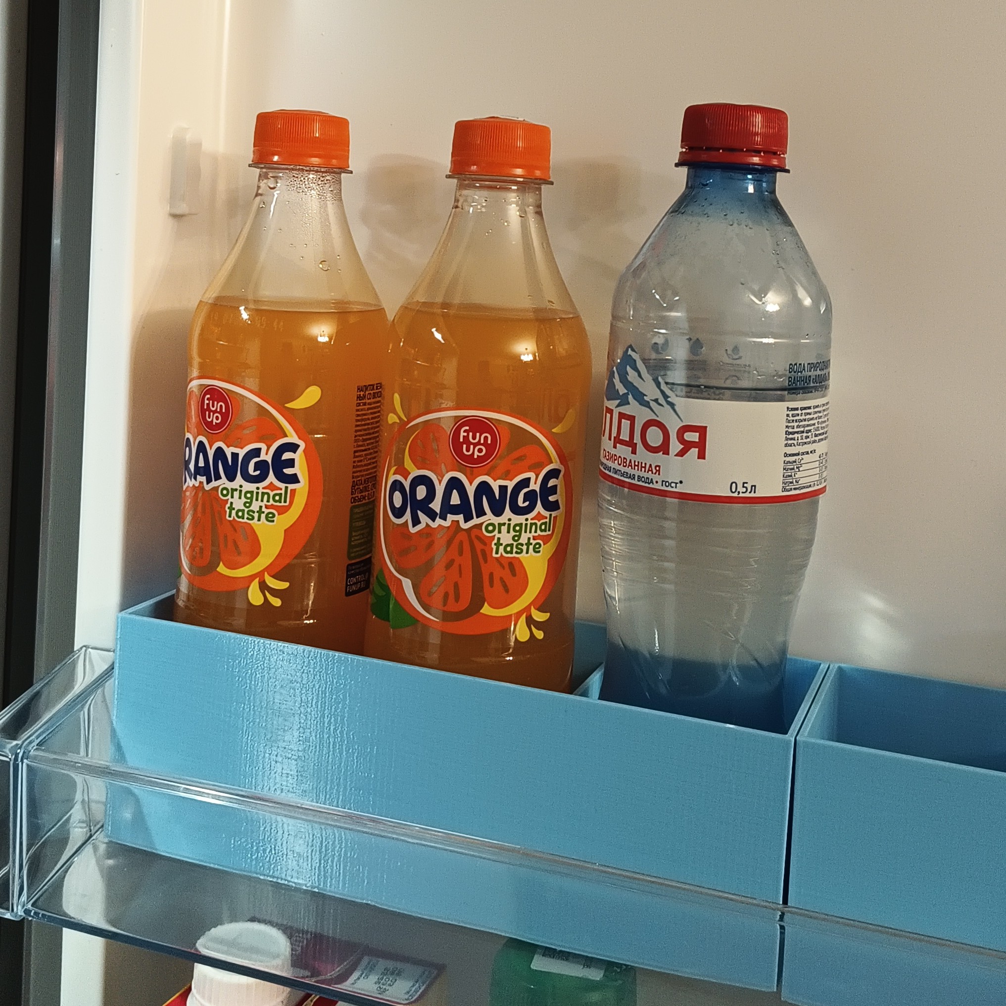 Refrigerator organizer for 3 0.5L bottles