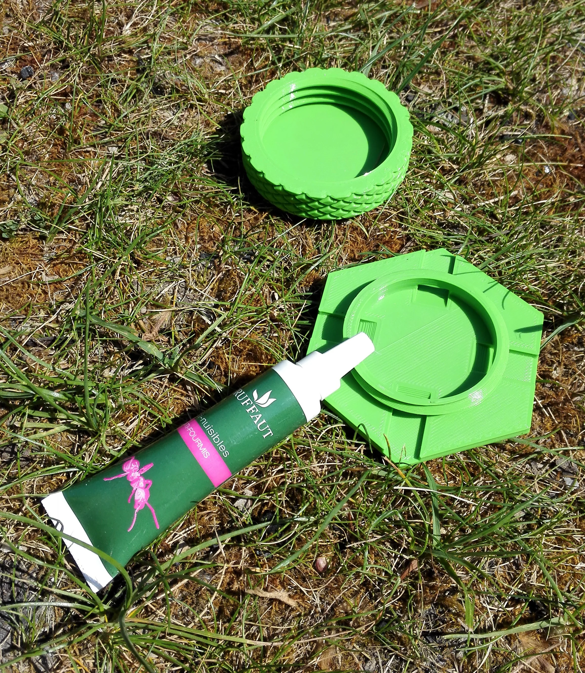 Piege a fourmis - ant trap