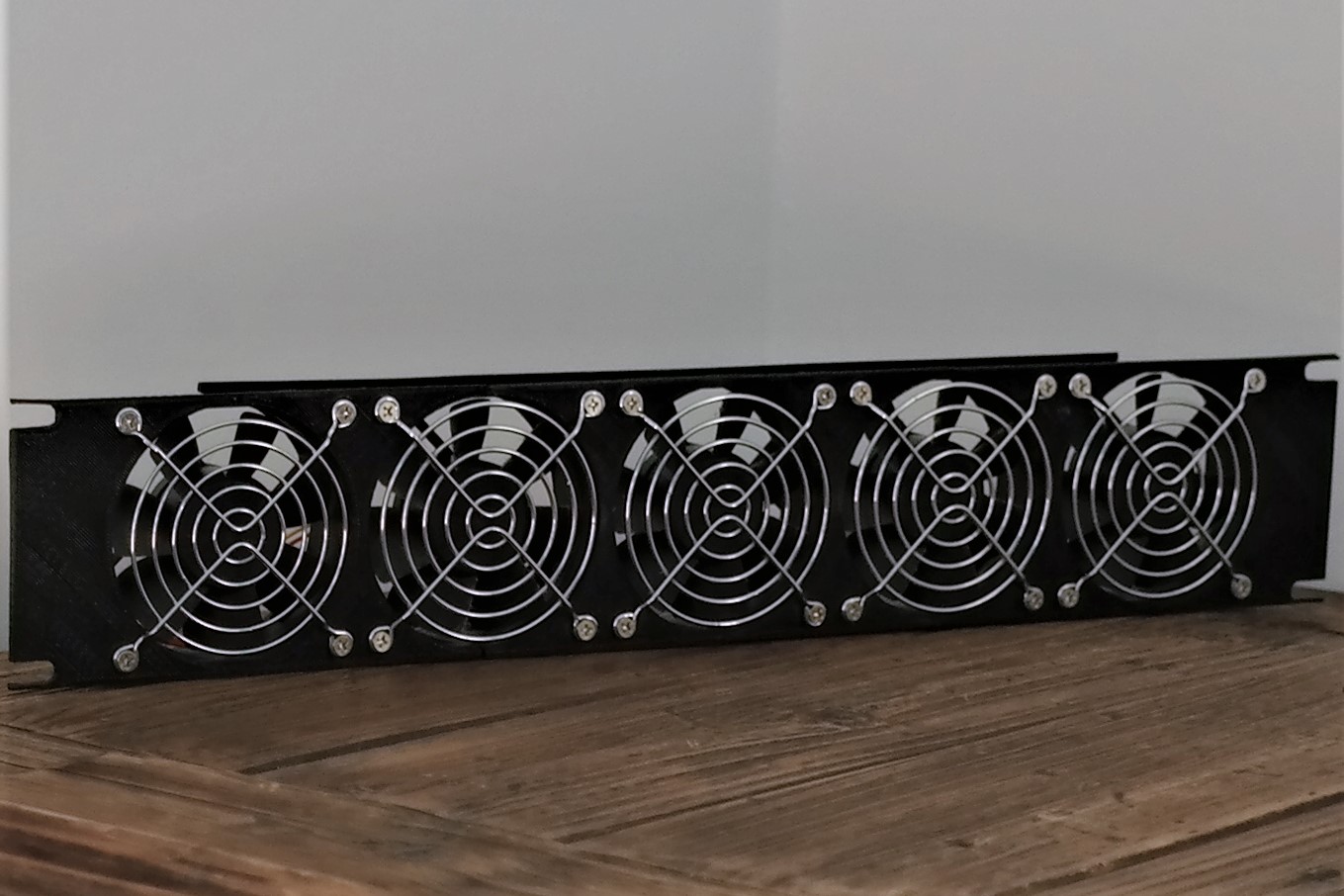 2U 19" Rack Mount for 5x 80mm Fans