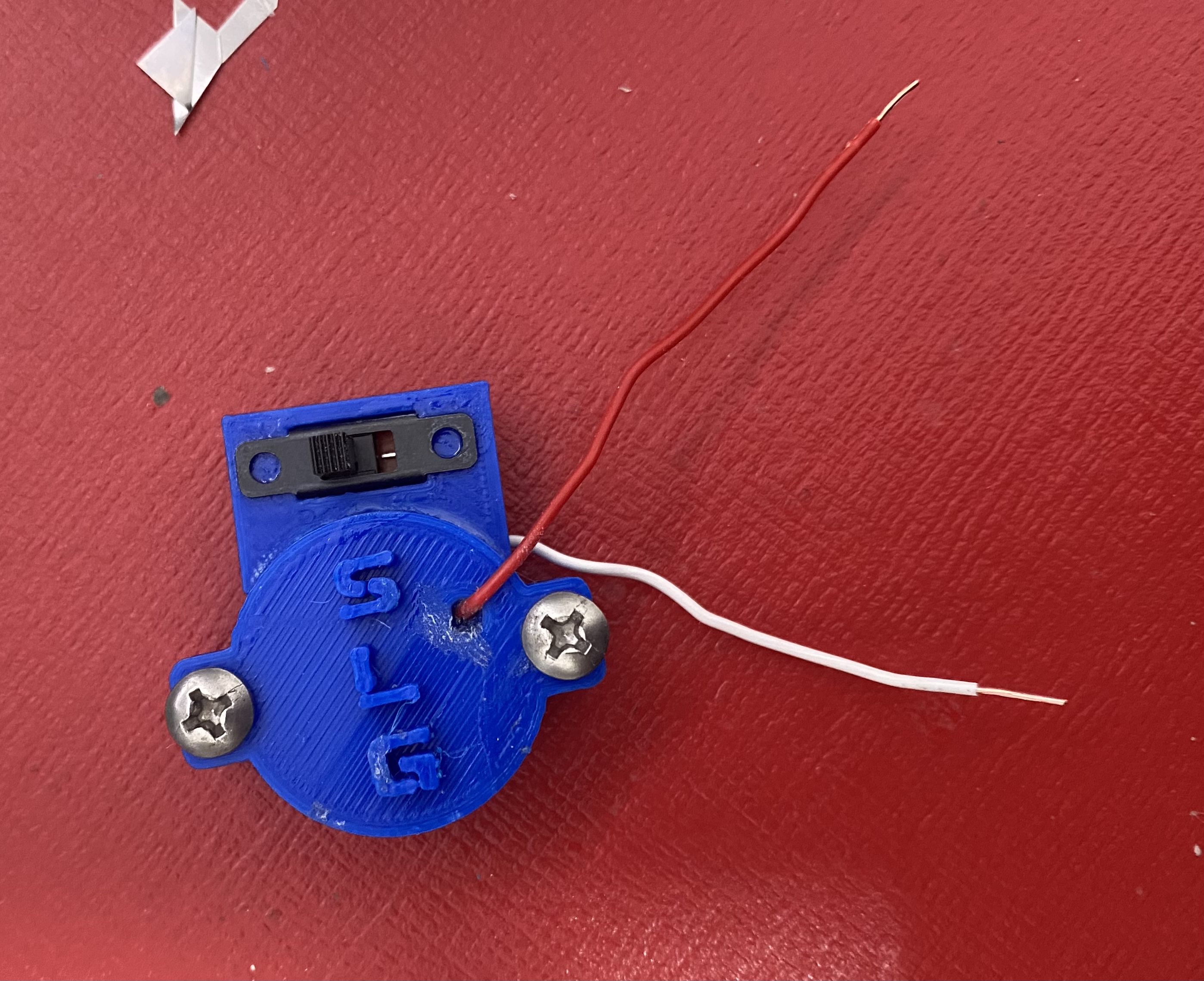 9V - 12V Button Cell Switch - Knopfzellenschalter