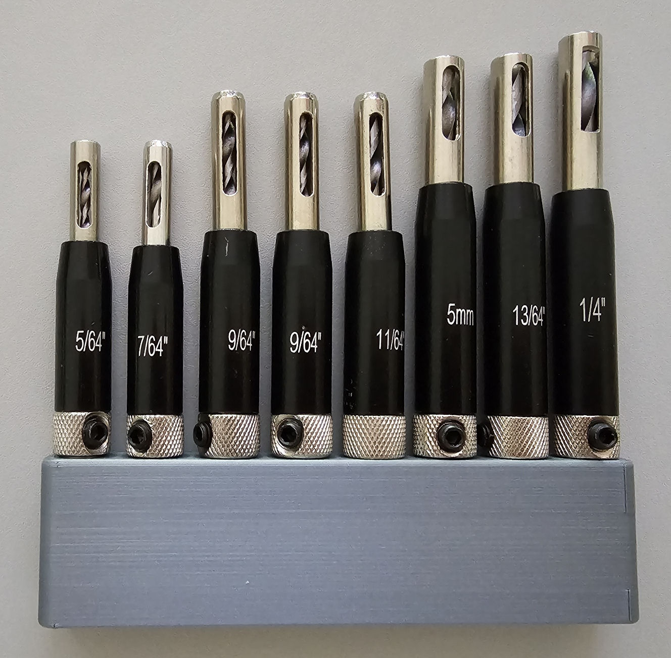 hex bit holder with flex detent