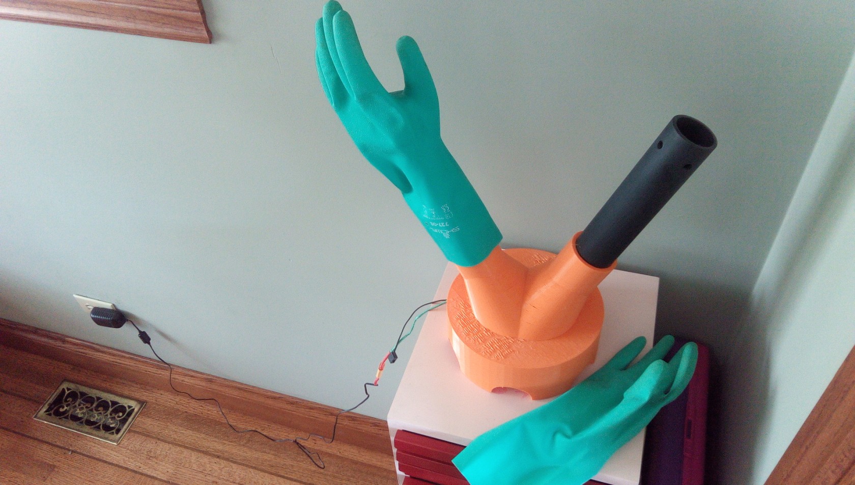 Glove and boot dryer