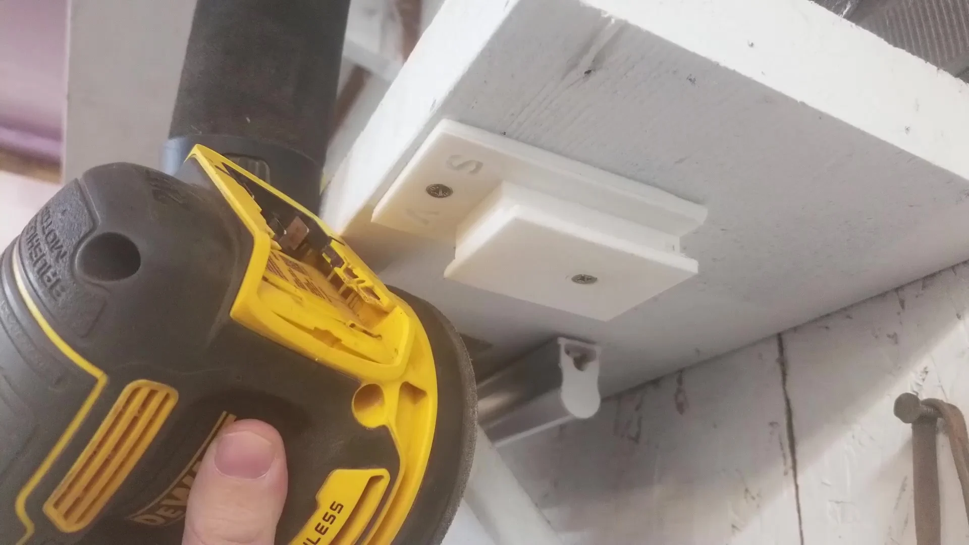 DeWALT Cordless Tool Holder
