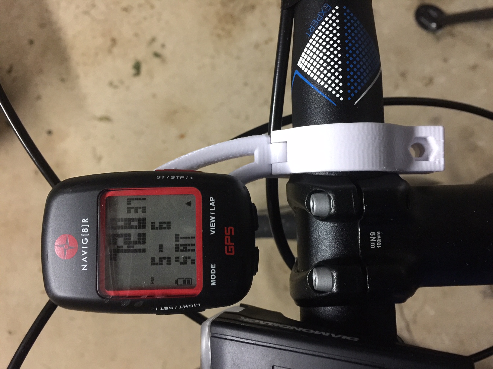 Navig[8]r outfront handlebar mount
