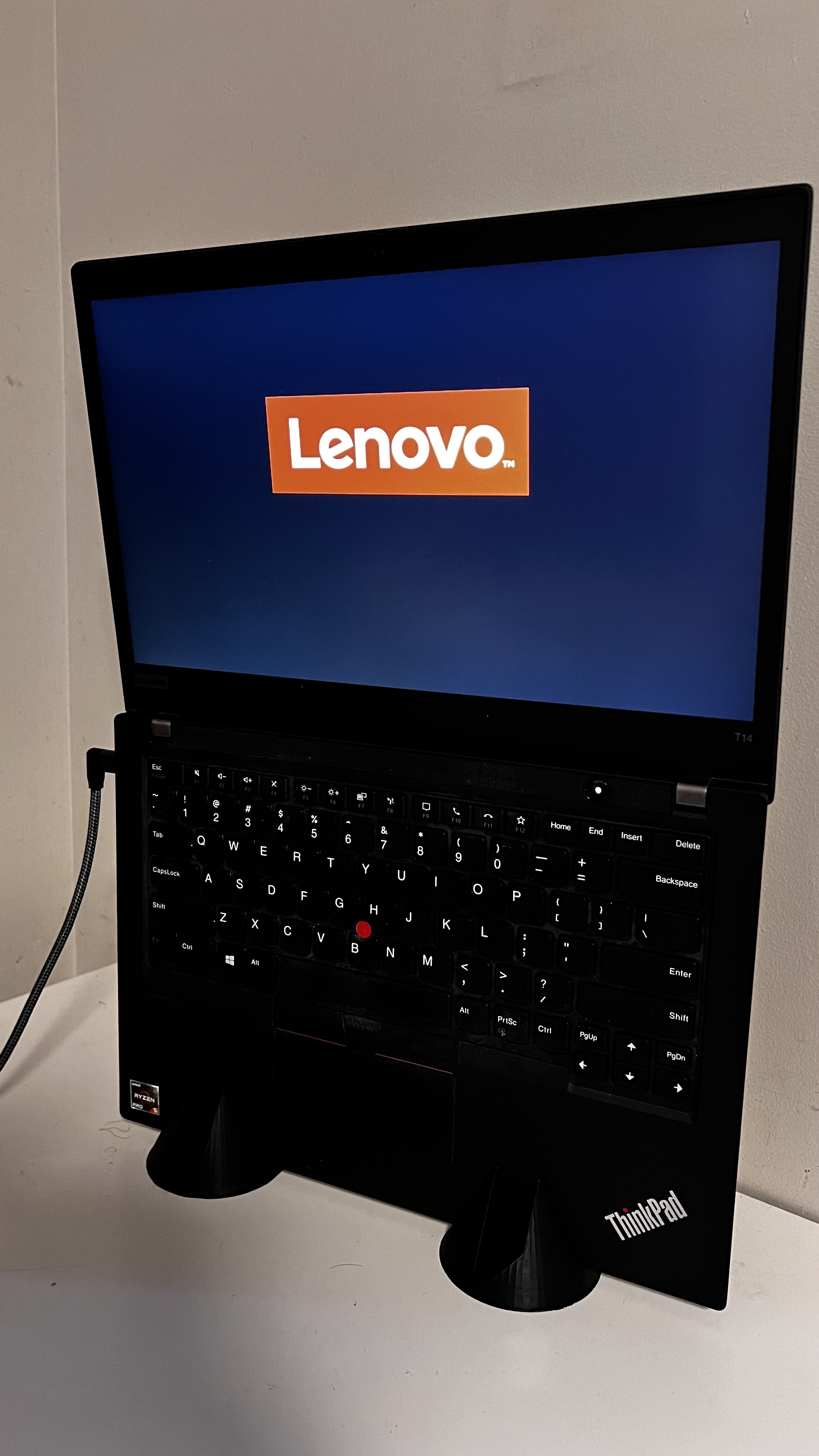 ThinkPad T14 vertical stand open or closed