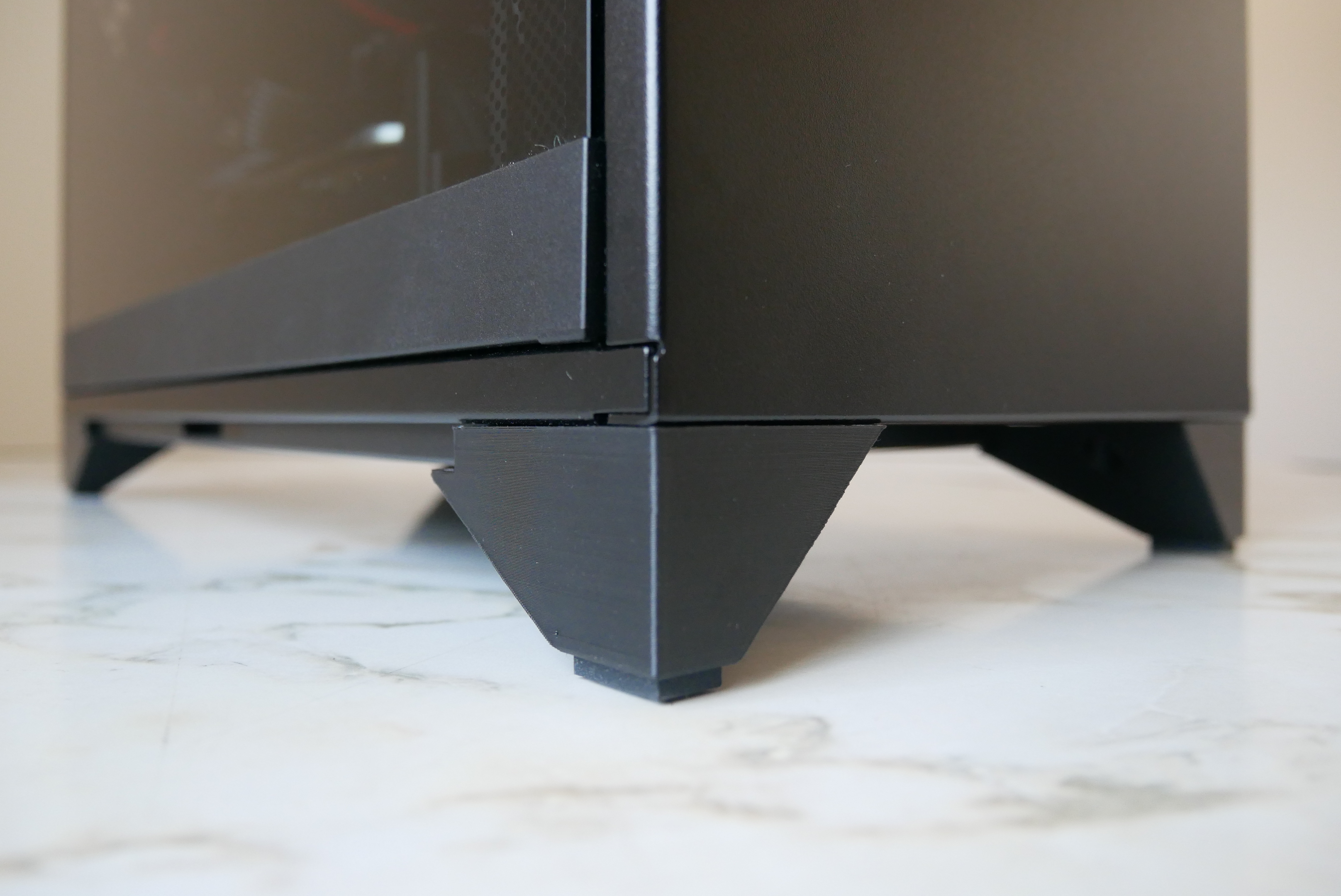 InWin 301 case feet - improved airflow