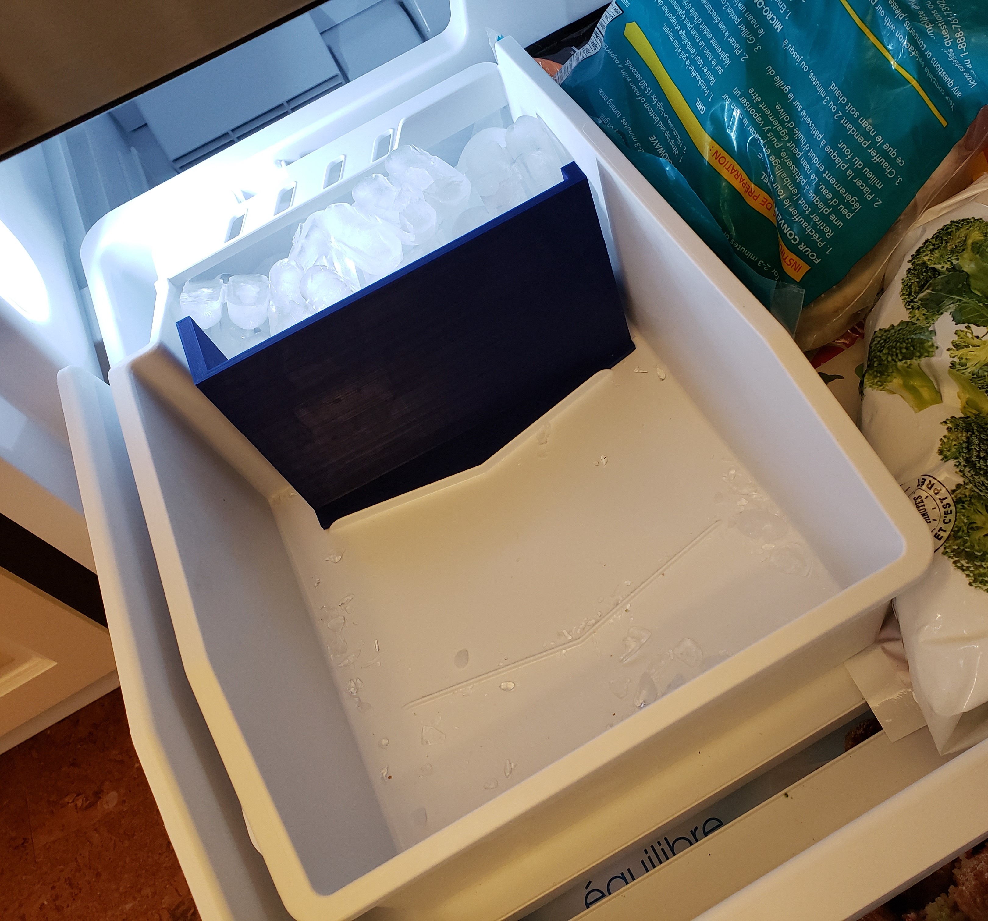 GE Icemaker blocker tray
