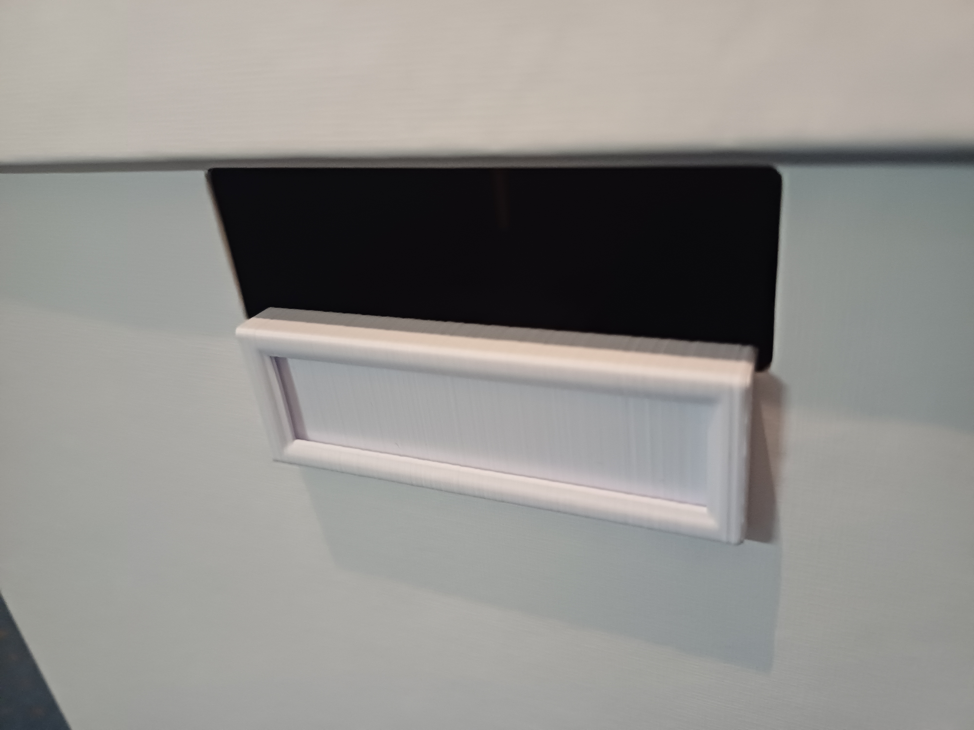 Tjena Label Holder